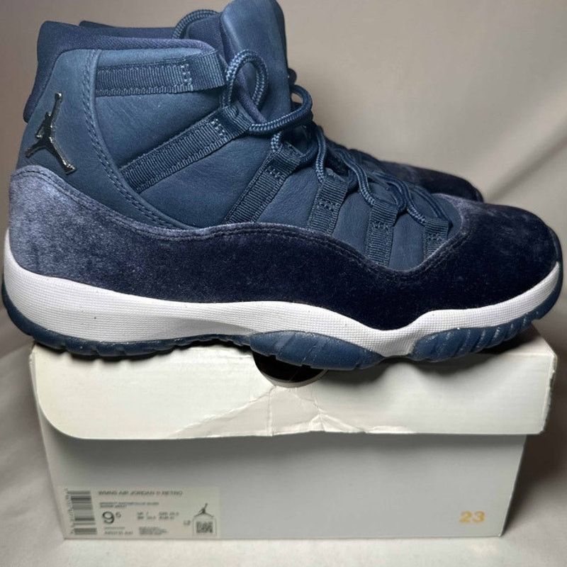 Jordan Brand × Nike Size 9.5 - Air Jordan 11 Retro Midnight Navy Velvet Women's Size US 9.5 / IT 39.5 - 1 Thumbnail