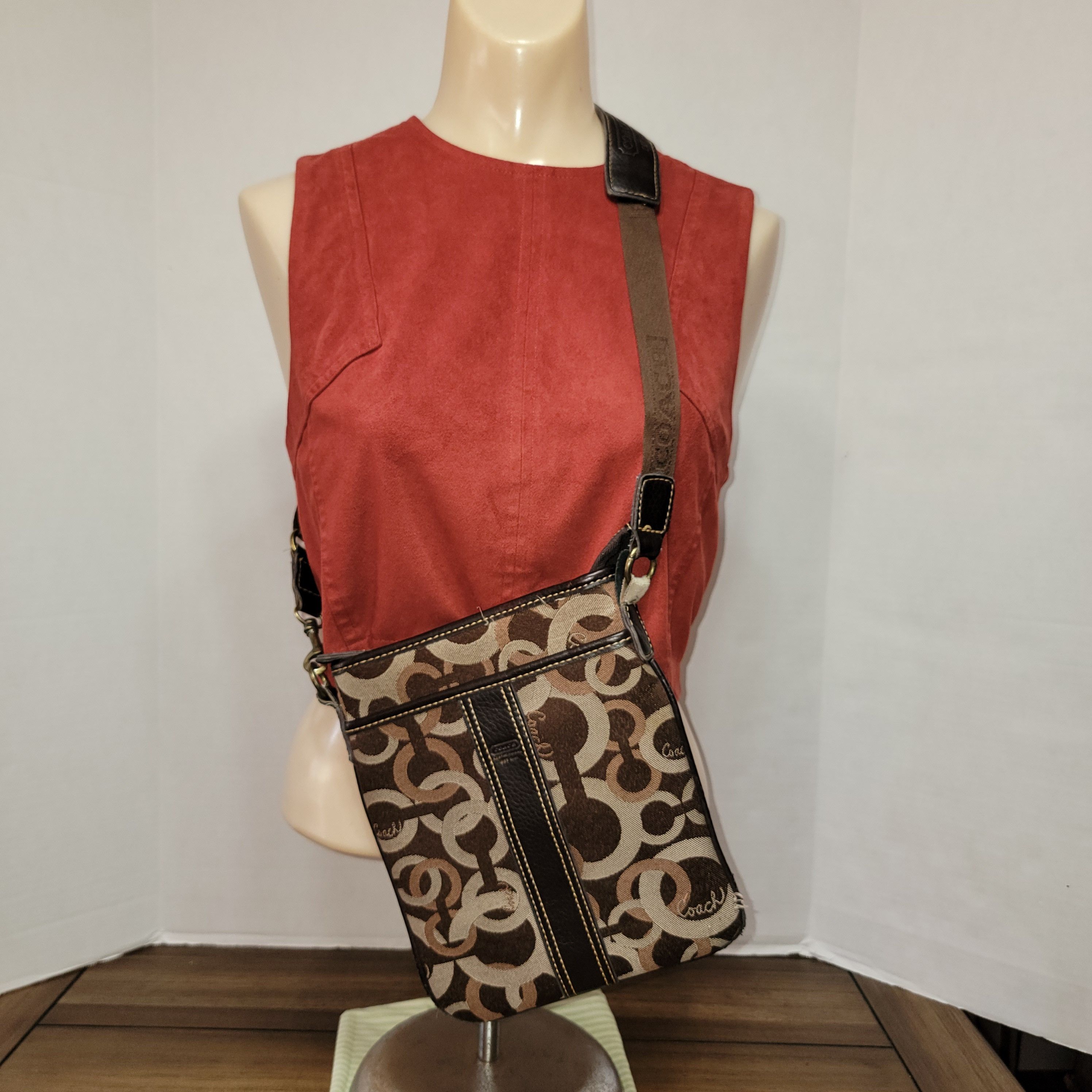 Coach Coach Small Brown Crossbody Bag / Purse Size ONE SIZE - 1 Thumbnail