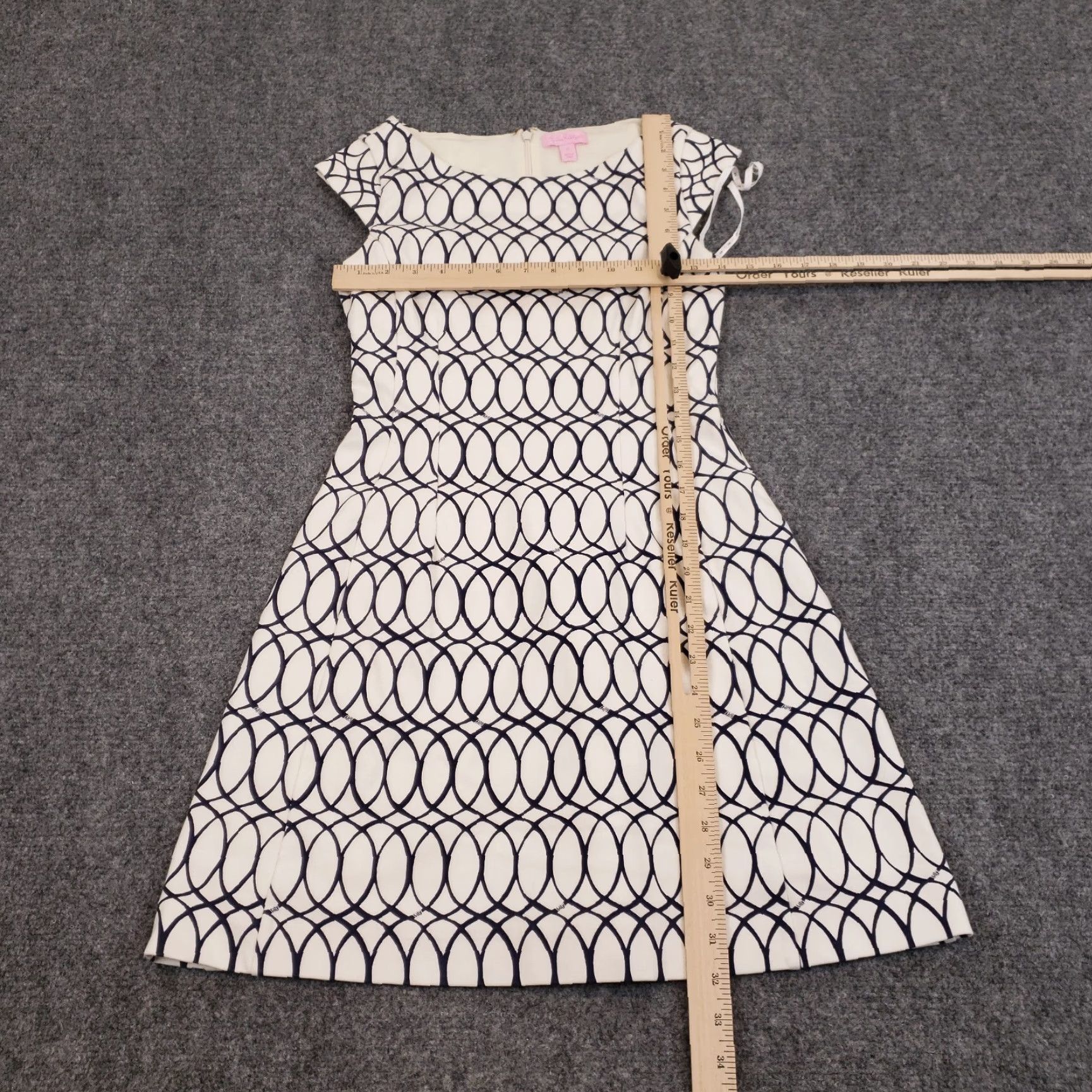 Lilly Pulitzer Lilly Pulitzer Dress Womens XS White Blue Geometric Fit and Flare Sleeveless Stretch Size XS / US 0-2 / IT 36-38 - 2 Thumbnail
