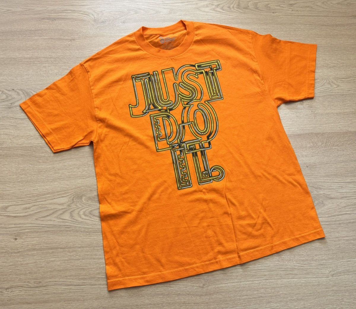 Vintage Vintage 00’s Nike Just Do It Orange Baggy T-Shirt Size US XL / EU 56 / 4 - 1 Thumbnail