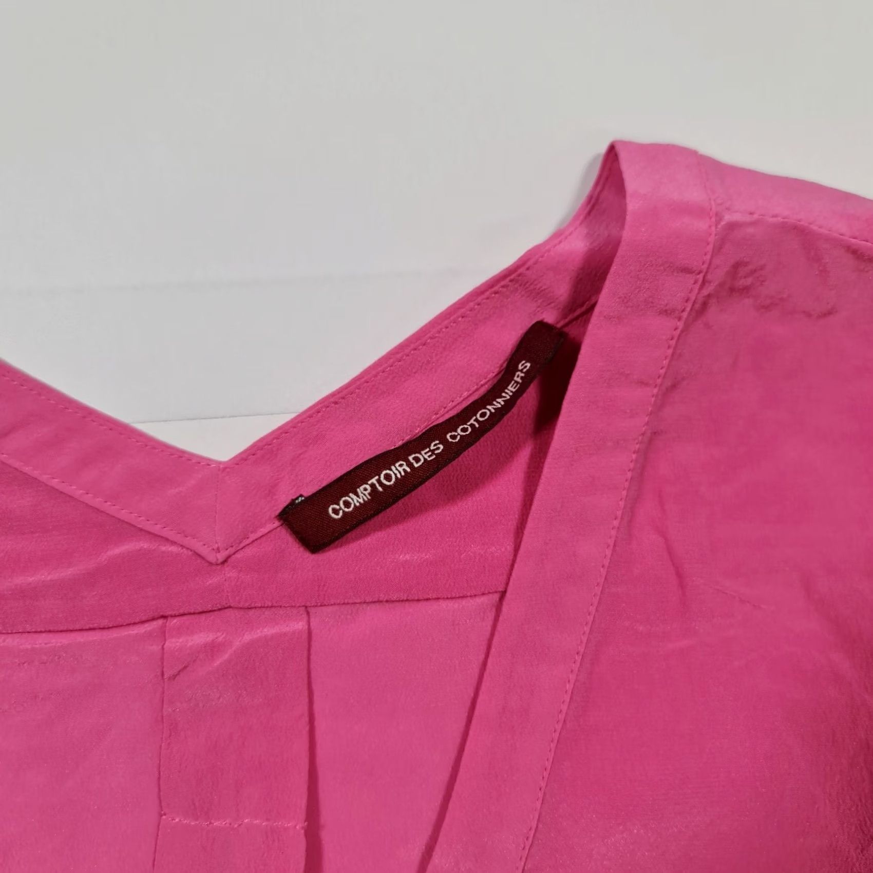 Vintage Comptoir Des Cotonniers Womens Silk Blouse Pink Small Short Sleeve V-Neck Top Size S / US 4 / IT 40 - 3 Thumbnail