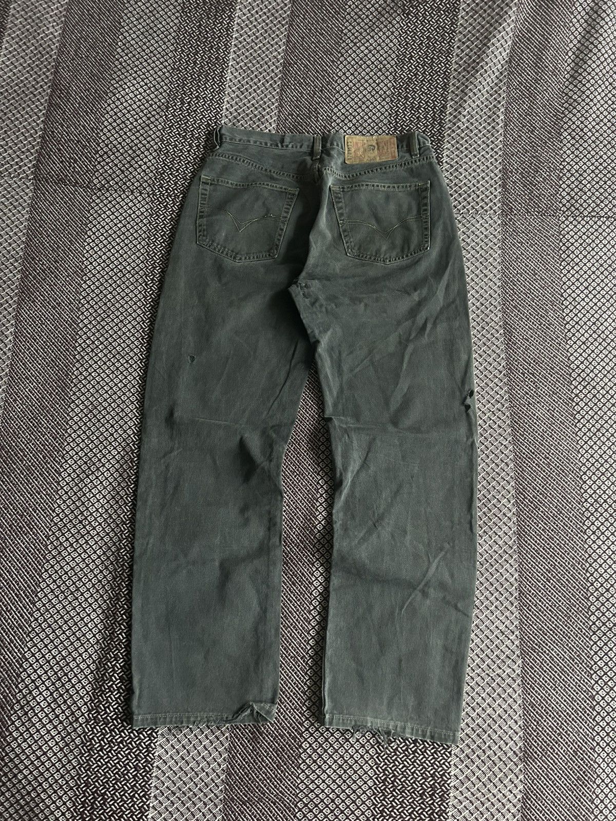 Diesel Vintage Diesel Archive Distressed Jeans 90s Thrashed Size 31 Size US 31 - 1 Thumbnail