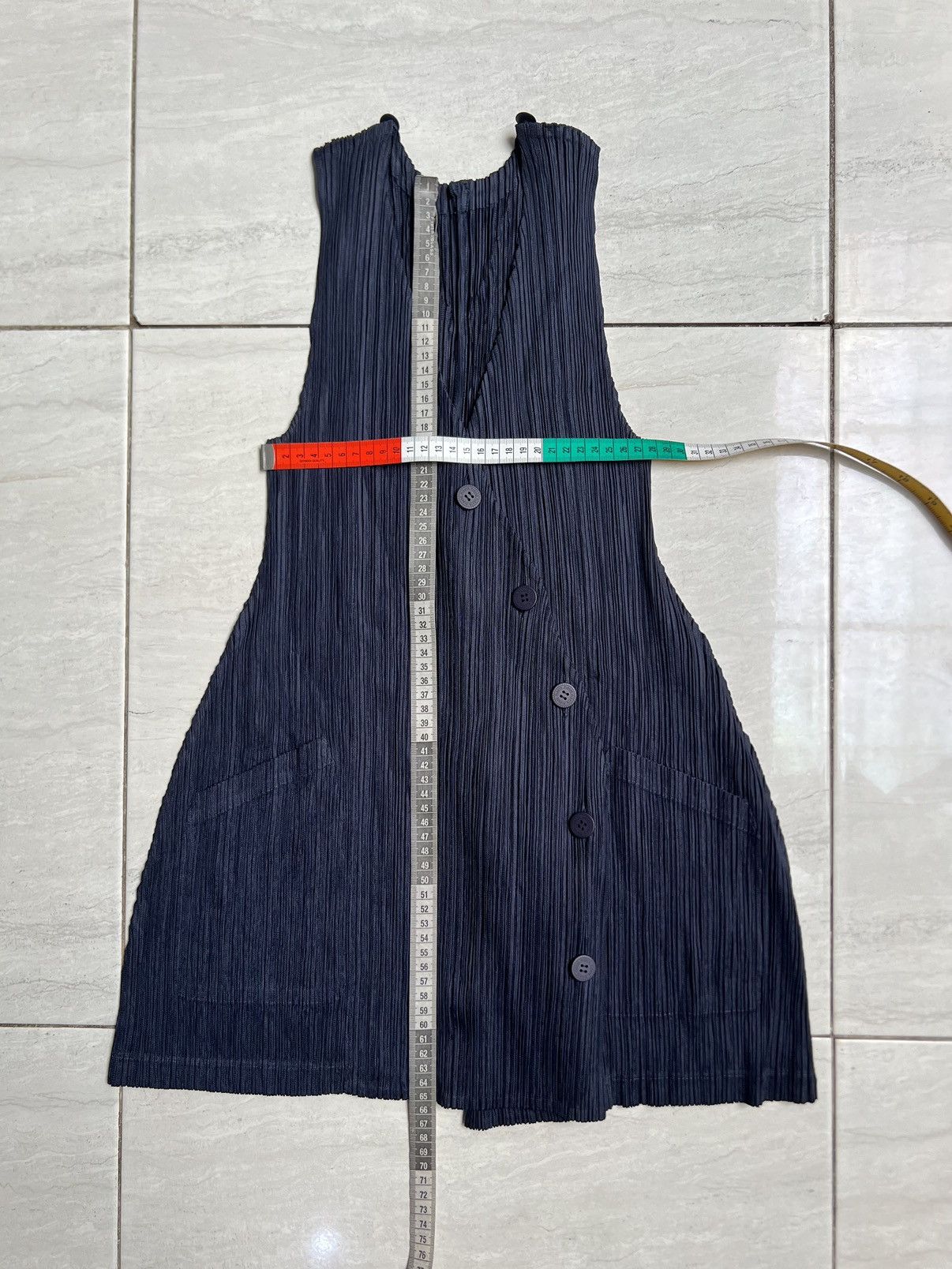 Pleats Please Issey Miyake ISSEY MIYAKE PLEATS PLEASE Asymmetrical buttom up vest Size US S / EU 44-46 / 1 - 2 Thumbnail