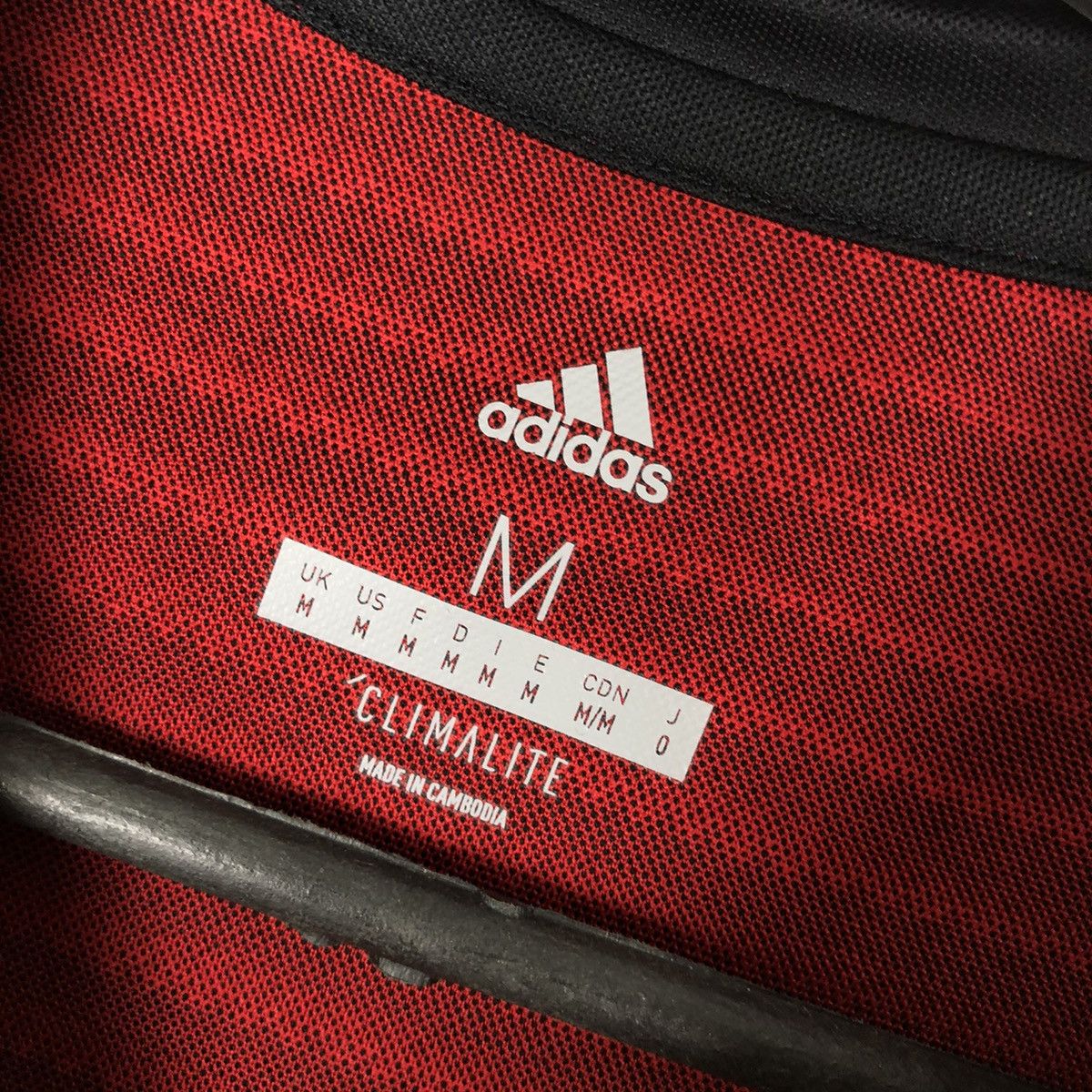 Adidas Manchester United 2018 2019 home soccer jersey Size US M / EU 48-50 / 2 - 5 Thumbnail