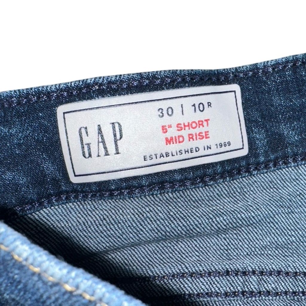 Gap GAP Women’s Jean 5” Short Mid-Rise Blue Size 30 or 10R. Size 42" / US 20 - 7 Thumbnail