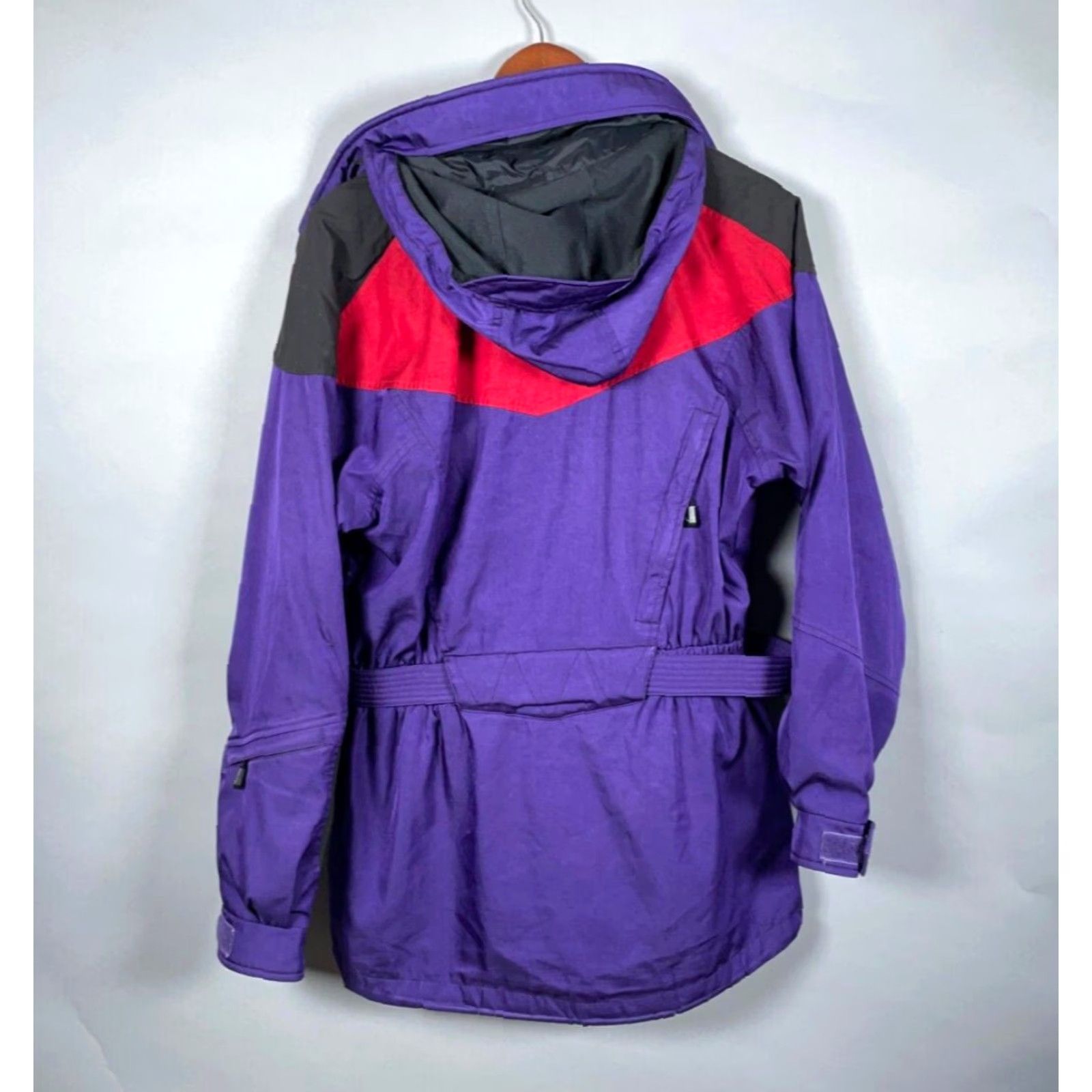 The North Face VINTAGE The North Face Hoodie Jacket Womens 8 Purple Red Geometric Trim Zip Up Parka VTG Size M / US 6-8 / IT 42-44 - 2 Thumbnail