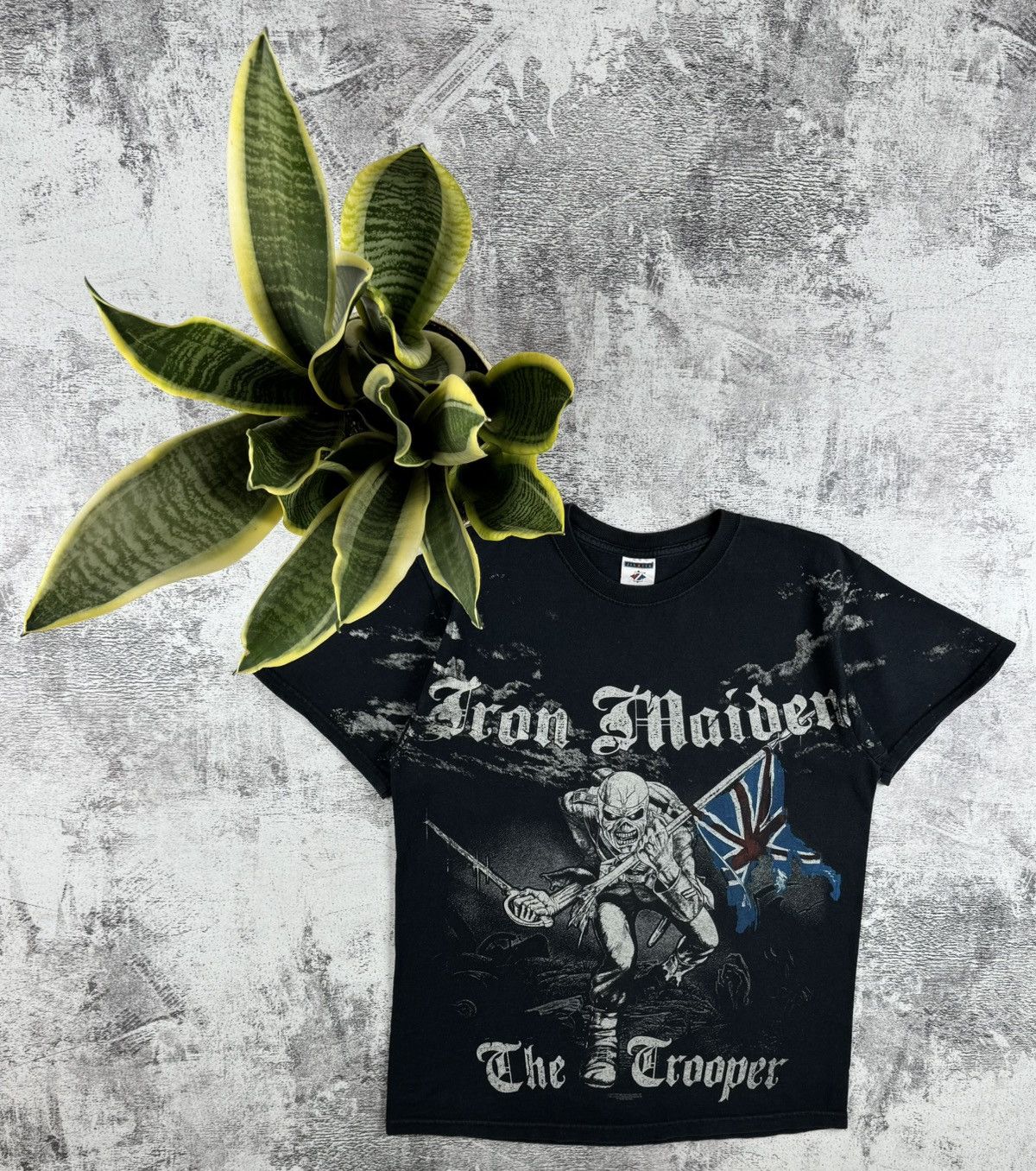 Iron Maiden Jerzees Iron Maiden 2007 Tour Rap Faded Devil Band T Shirt Size US M / EU 48-50 / 2 - 1 Thumbnail