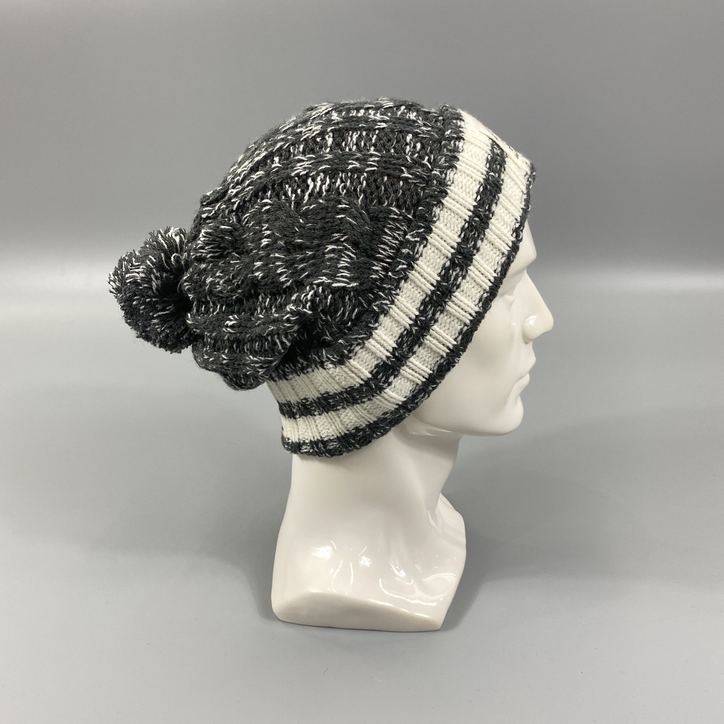 Mickey Mouse Mickey Mouse Knitted Snow Cap -BN1053 Size ONE SIZE - 4 Thumbnail