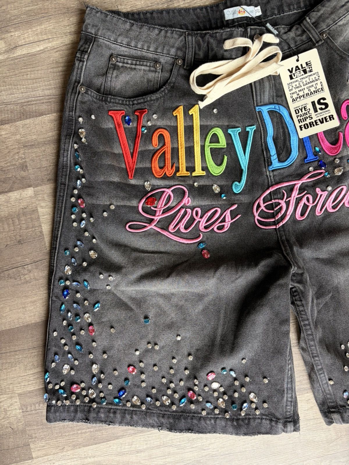 Vale Vale Forever Ice Cream Jorts Size US 36 / EU 52 - 2 Thumbnail