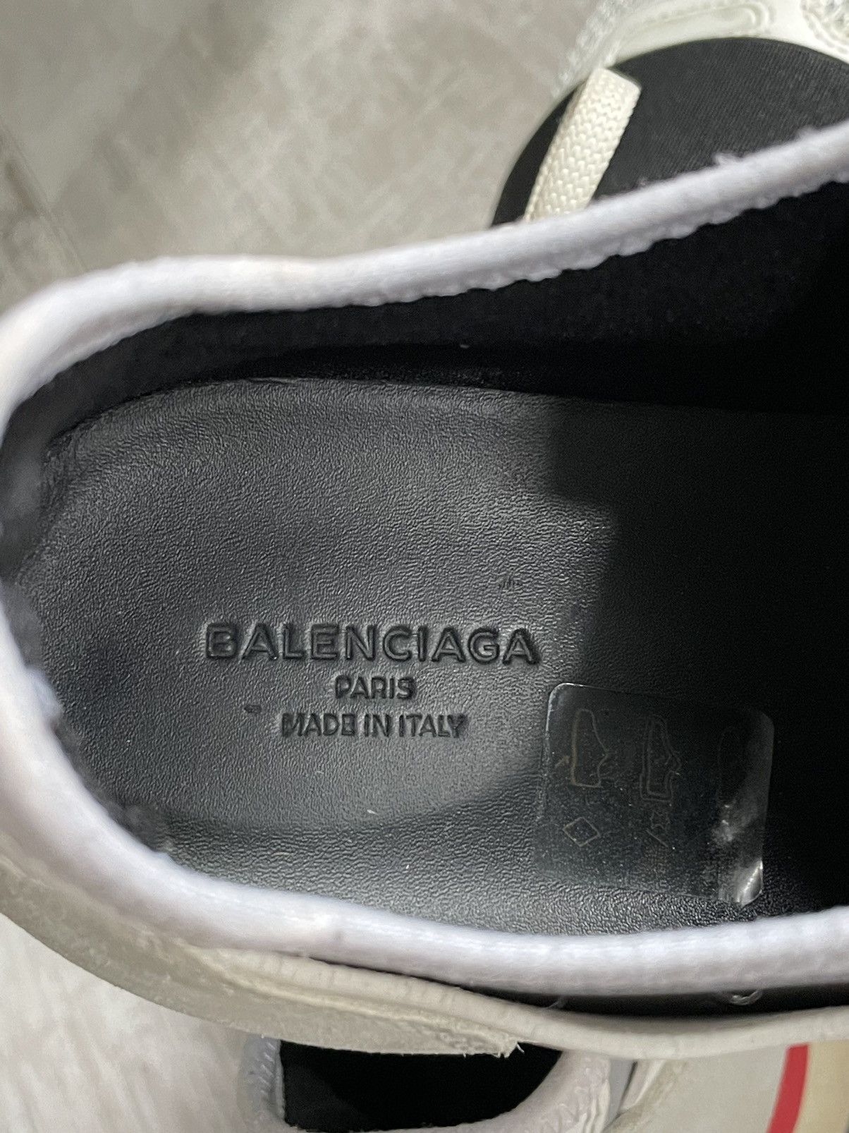 Balenciaga Balenciaga Race Runner Leather Sneakers White Size US 8 / IT 38 - 11 Thumbnail