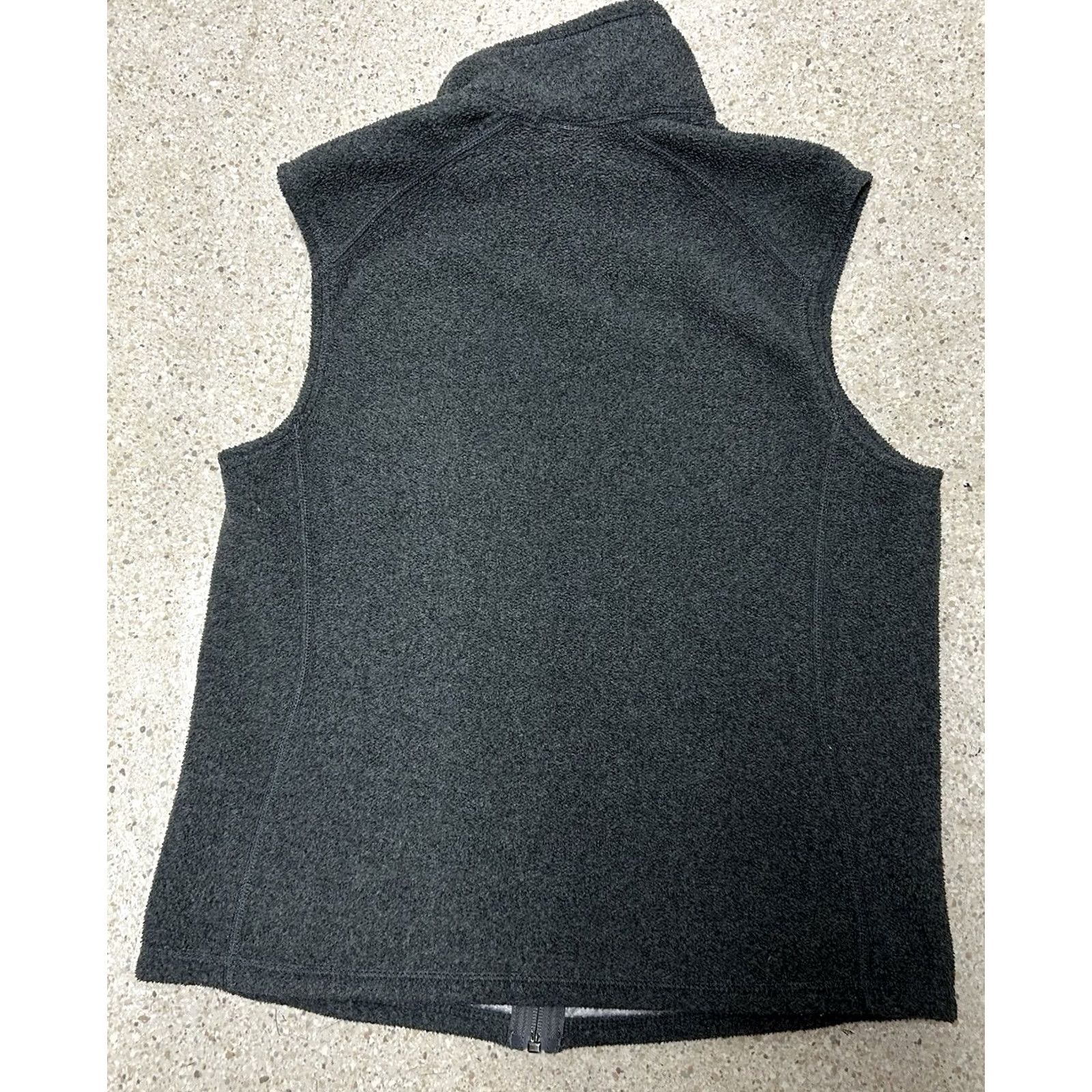 Patagonia VINTAGE Patagonia Vest Womens M Gray Fleece Full Zip Logo Synchilla Size M / US 6-8 / IT 42-44 - 2 Thumbnail