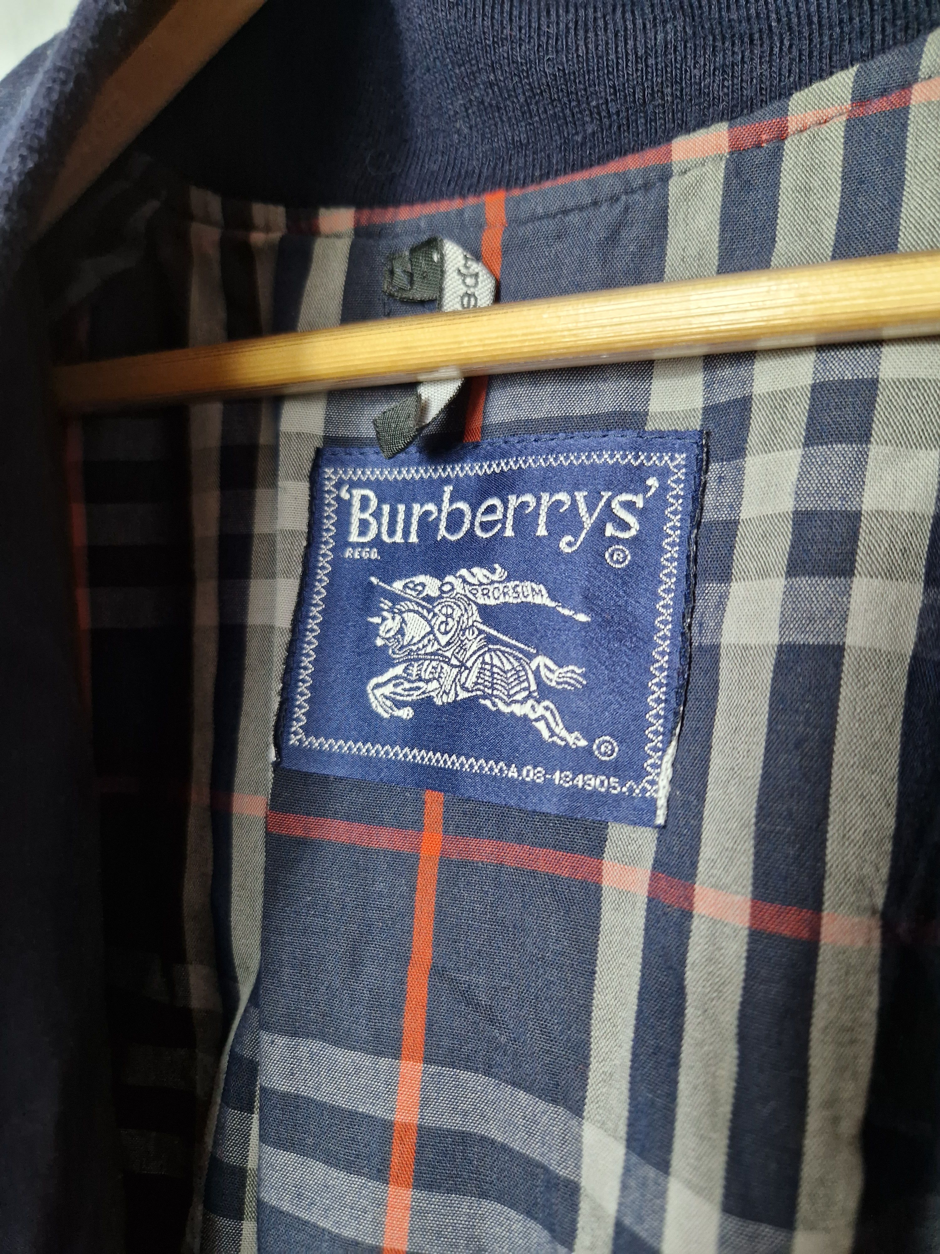 Burberry Burberry 90s navy bomber jacket Size US L / EU 52-54 / 3 - 7 Thumbnail