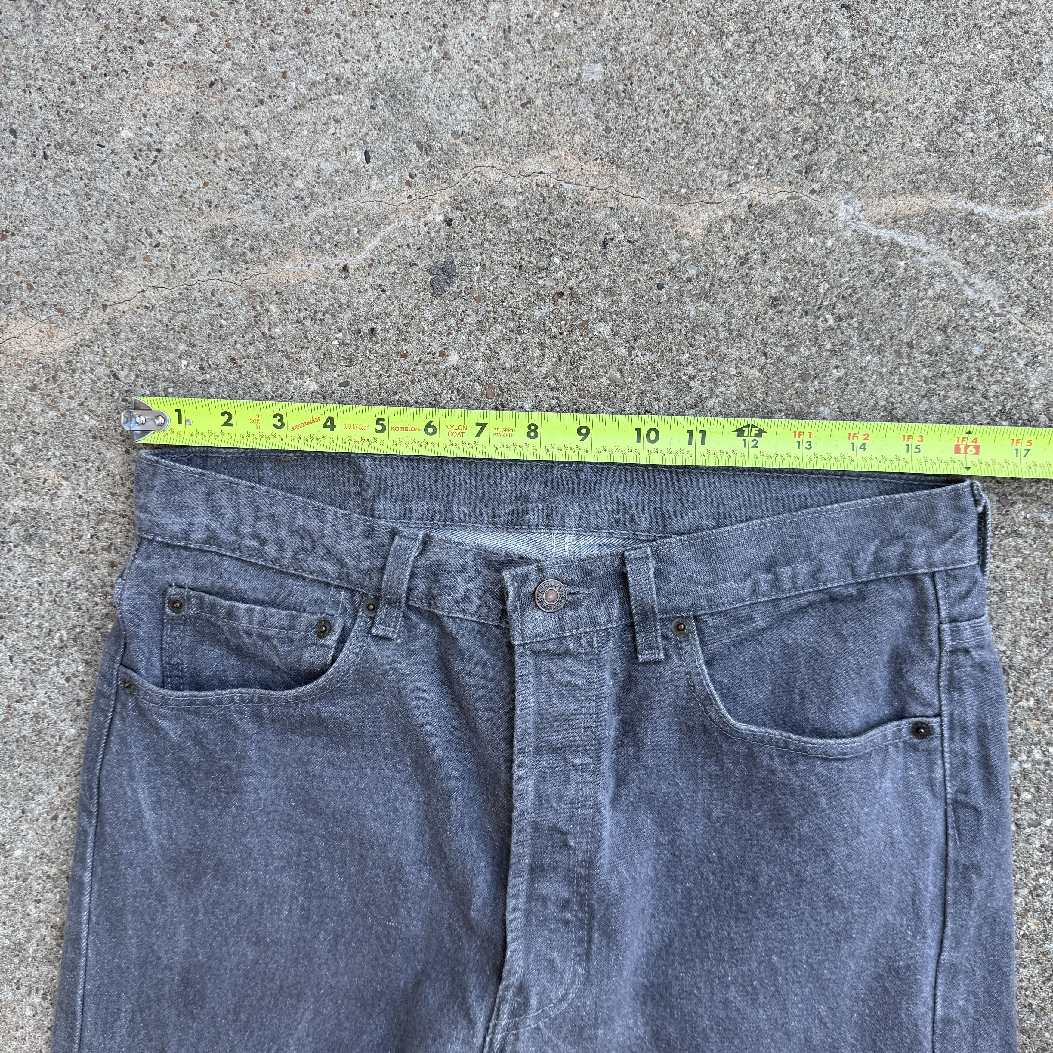 Levi's Vintage Levi's Grey Denim Button Fly Jeans 501 0636 Size US 32 / EU 48 - 8 Thumbnail