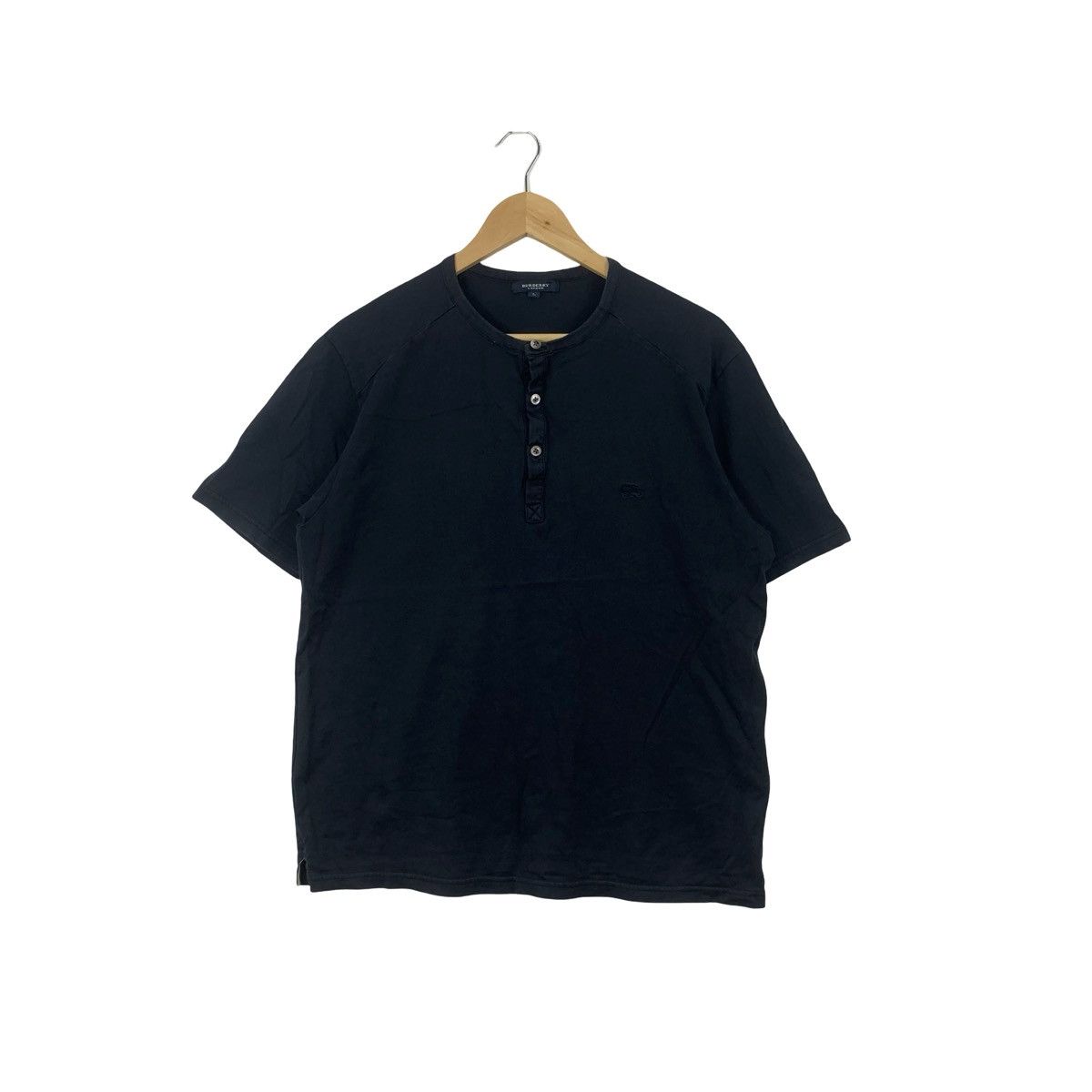 Burberry BURBERRY Henley Button Placket Tee Shirt Top Embroidered Size US L / EU 52-54 / 3 - 1 Thumbnail