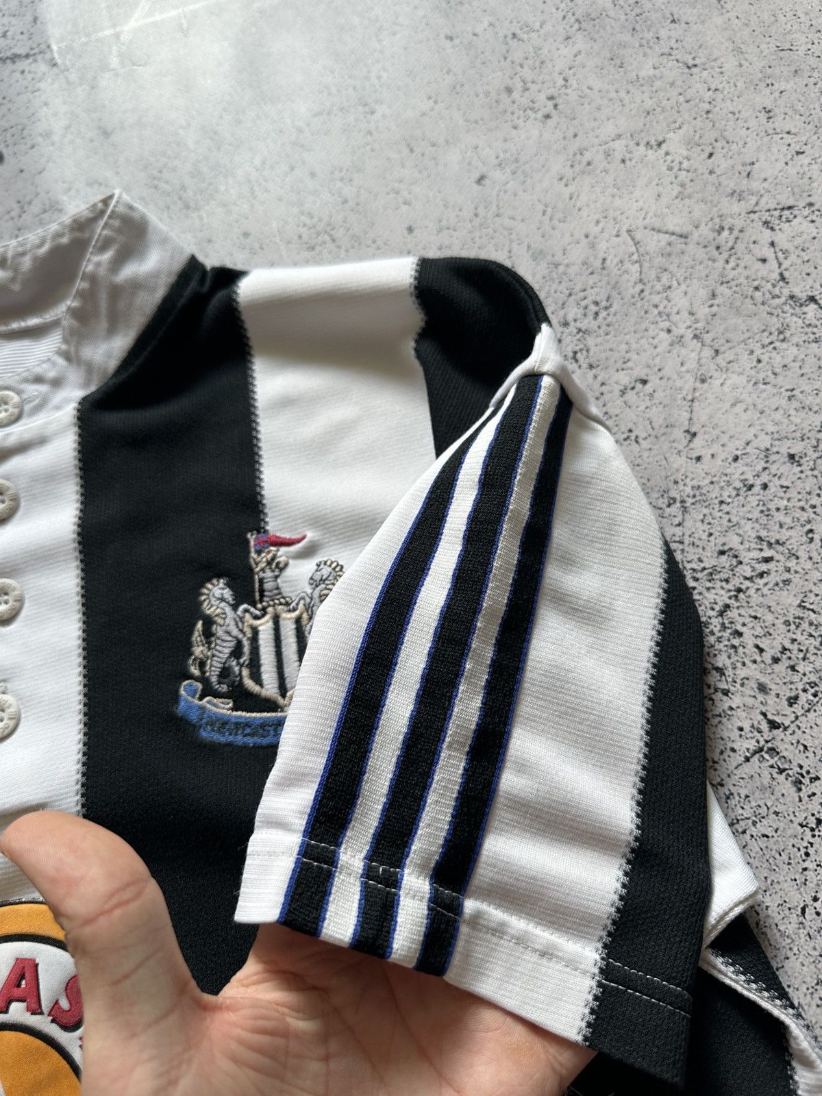 Adidas Vintage 1995/96 Adidas New Castle Soccer Jersey Away Tee Y2K Size US M / EU 48-50 / 2 - 7 Thumbnail