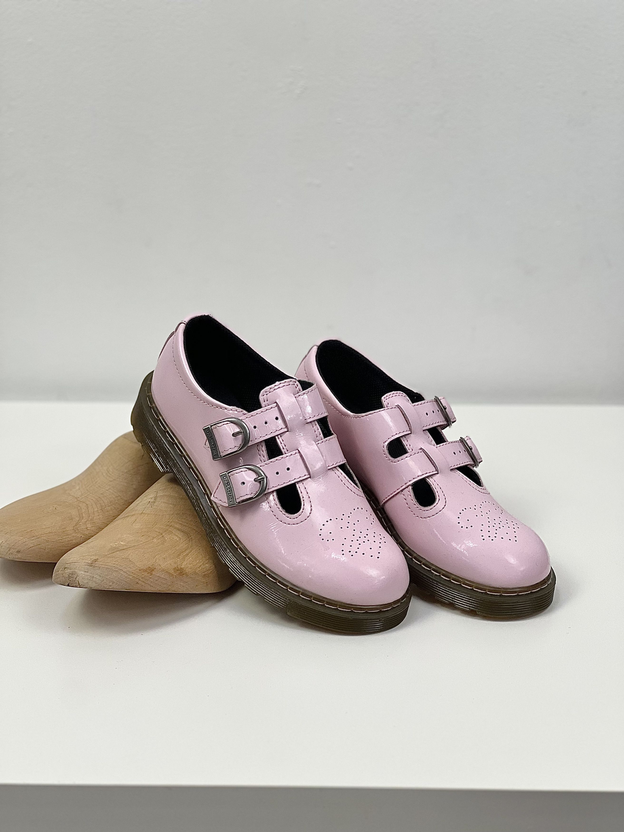 Dr. Martens sandal