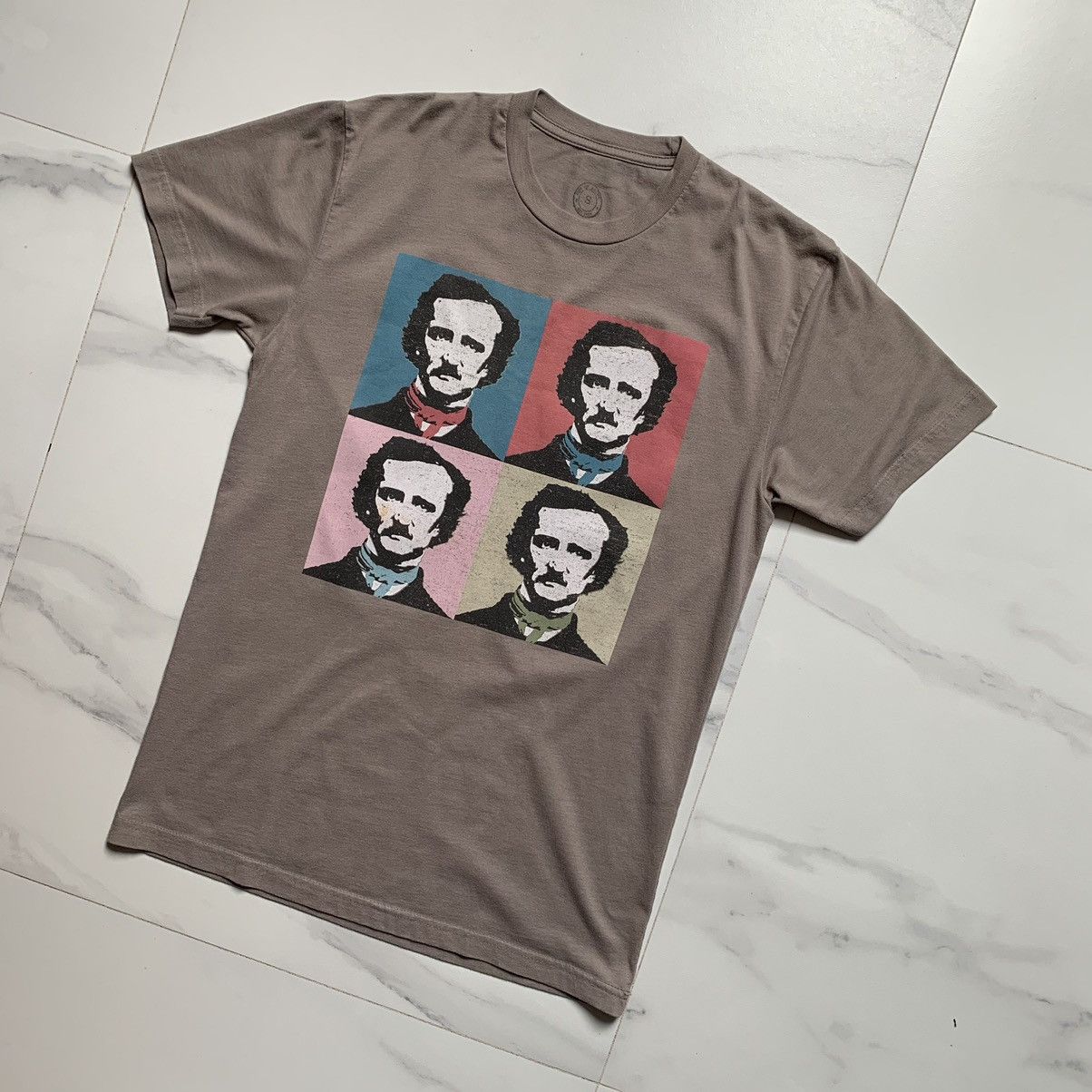 Out Of Print Vintage Y2K Edgar Allan Poe Pop Art Tee Size US S / EU 44-46 / 1 - 3 Thumbnail
