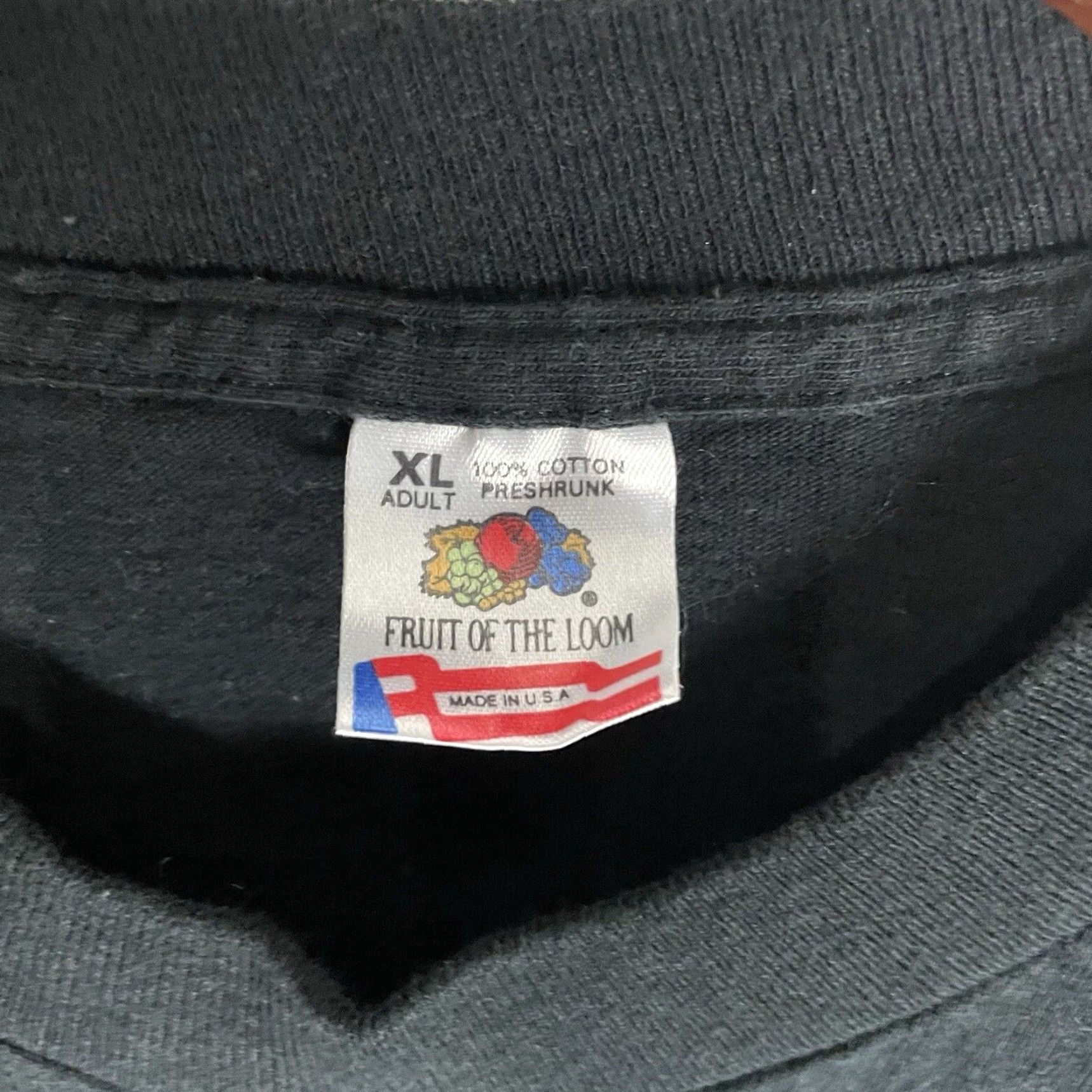 Fruit Of The Loom VINTAGE Fruit of the Loom Men's T-Shirt XL Black USA Graphic Tee 2000s Size US XL / EU 56 / 4 - 5 Thumbnail