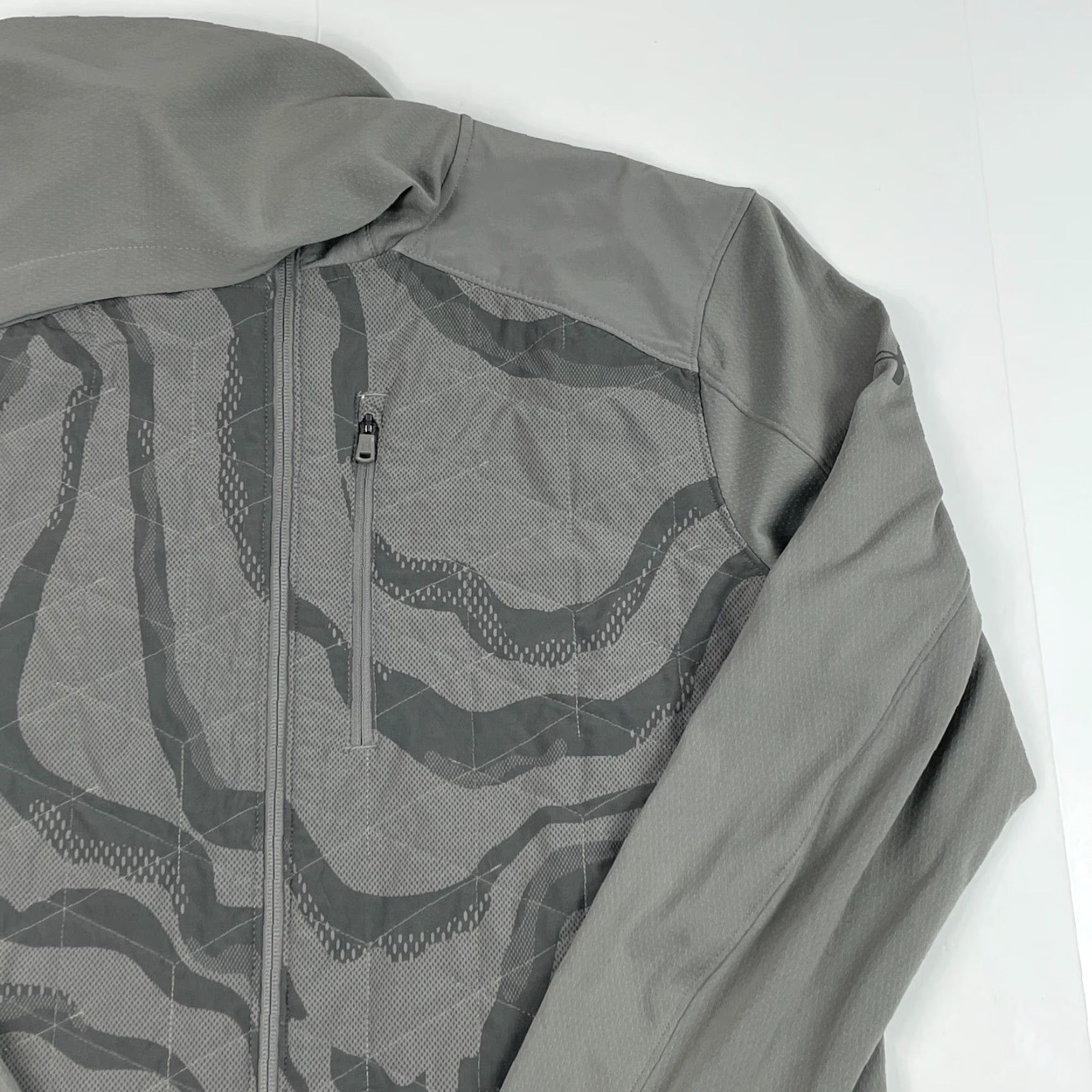 Under Armour VINTAGE Under Armour Hoodie Mens L Gray ColdGear Reactor Camouflage Full Zip Hiking Size US L / EU 52-54 / 3 - 3 Thumbnail