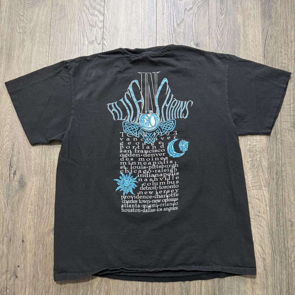 Hanes vtg 90s alice in chains “dirt” 1993 tour graphic band tee Size US L / EU 52-54 / 3 - 5 Thumbnail
