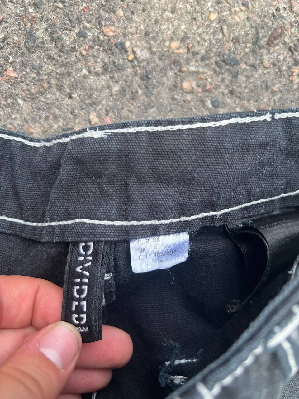 Divided × Urban Outfitters Woman Urban outfitters Black pants Size 25" / US 0 / IT 36 - 4 Thumbnail