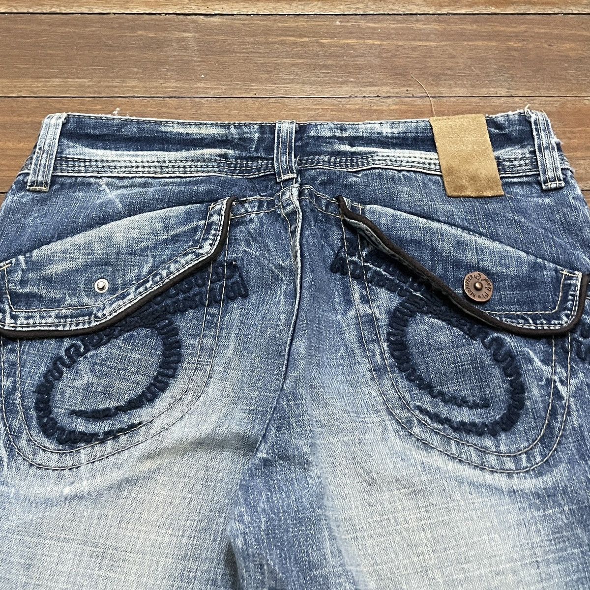 Japanese Brand Rare Vintage Japanese Brand Red Pepper Flared Jeans 1990s Size US 27 - 4 Thumbnail