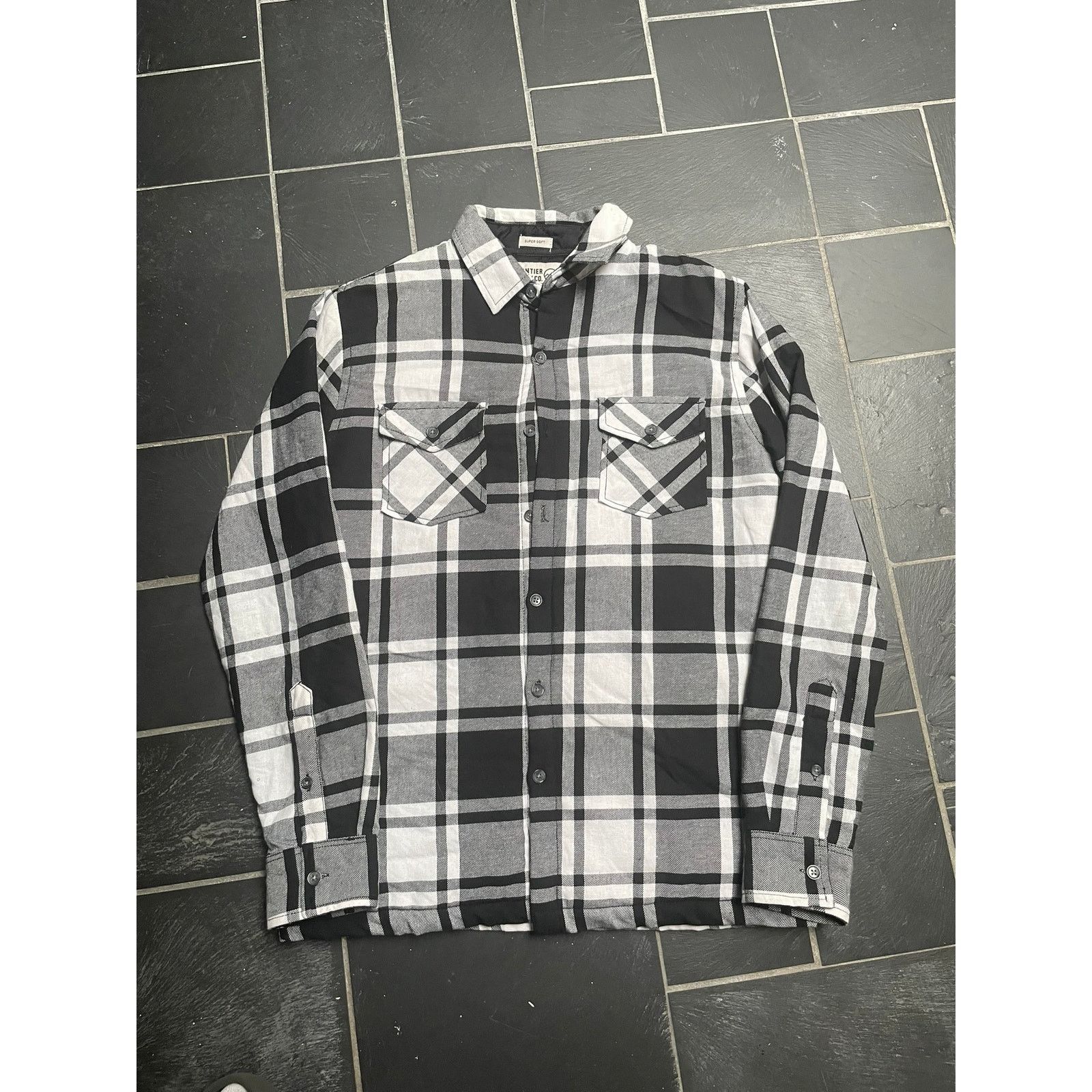 Other Black White Flannel Thermal Size Medium Mens Size US M / EU 48-50 / 2 - 1 Thumbnail