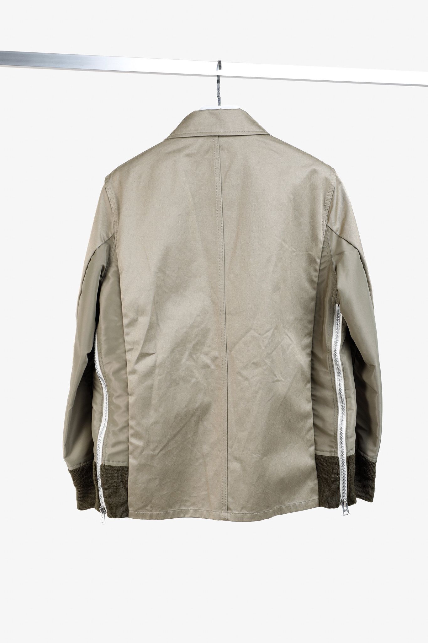 Sacai Sacai SS/24 Buttoned Long-Sleeved Brown Khaki Jacket Size US S / EU 44-46 / 1 - 2 Thumbnail