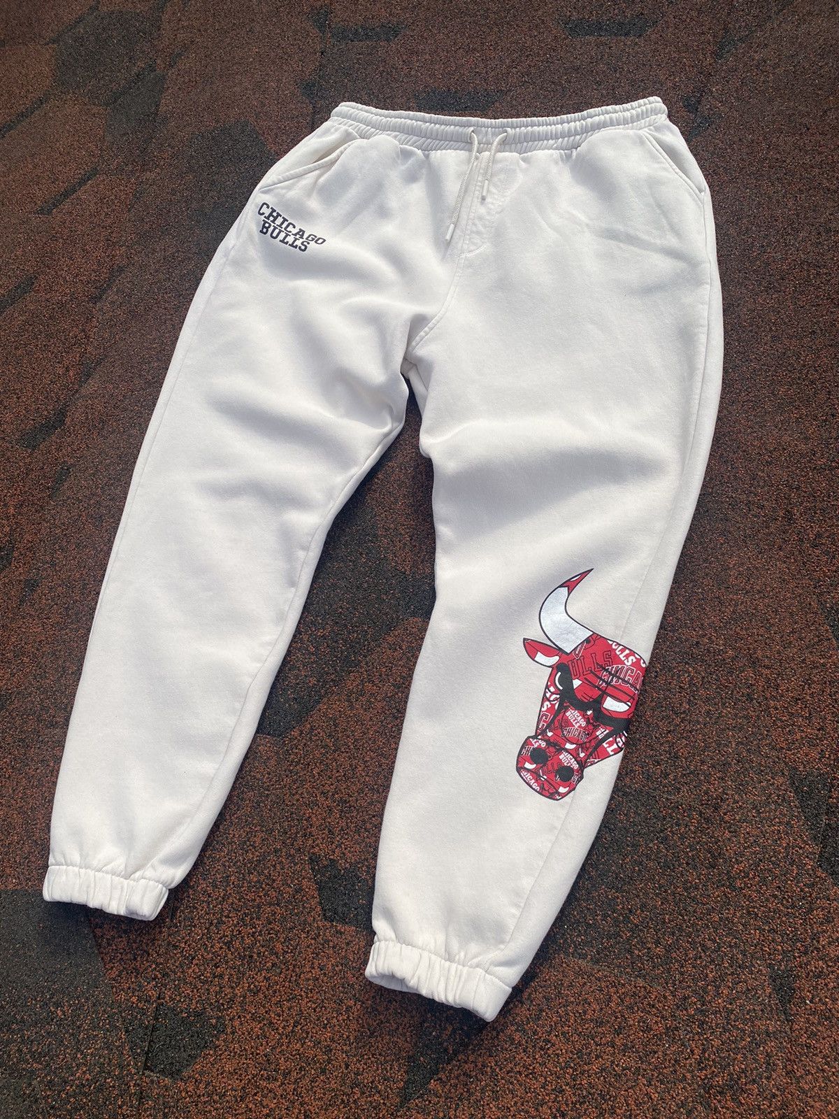 NBA × Vintage VTG CHICAGO BULLS NBA Basketball Team Sweatpants Light Beige Size US 34 / EU 50 - 3 Thumbnail