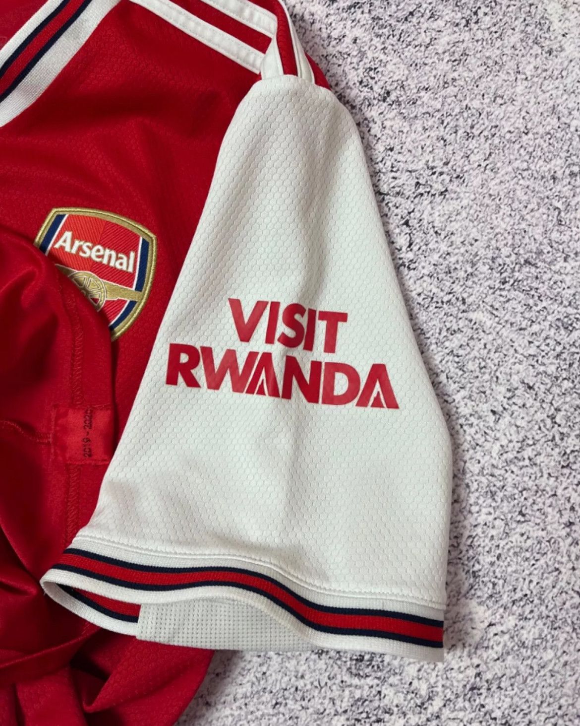 Adidas MENS SOCCER JERSEY ADIDAS ARSENAL SIZE L 2019/20 Y2K UEFA Size US L / EU 52-54 / 3 - 4 Thumbnail