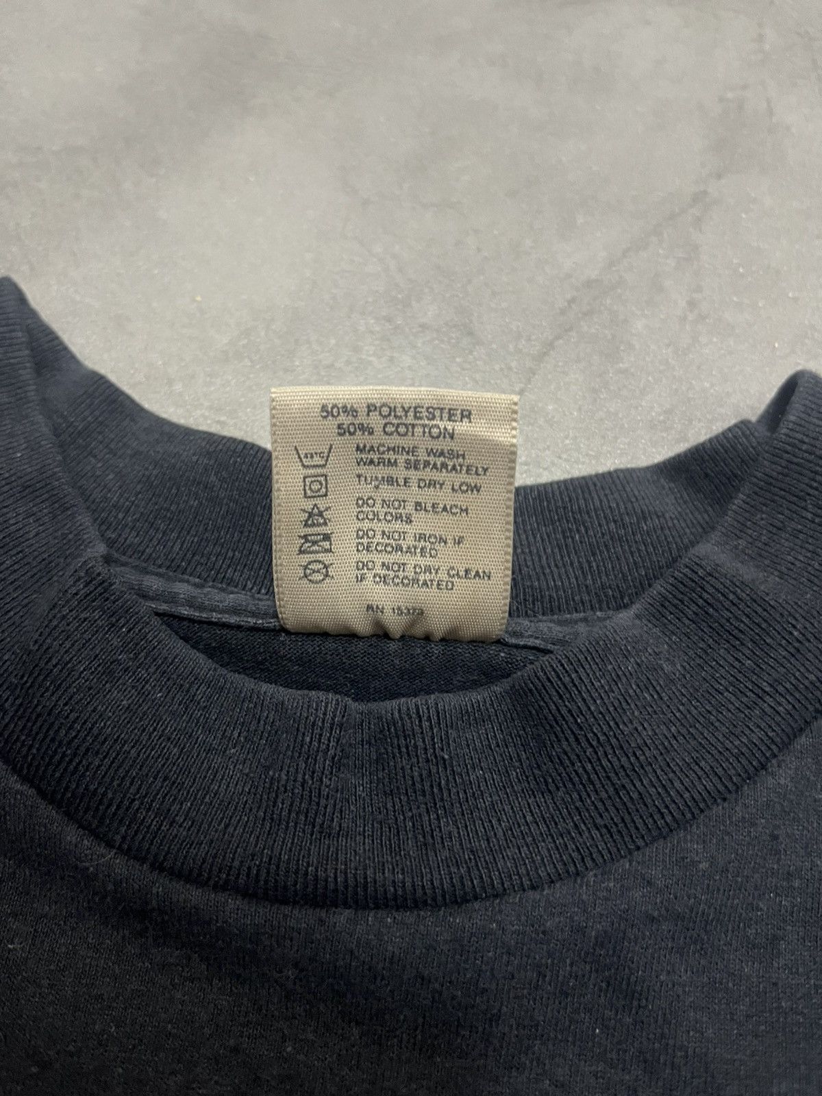 Vintage Vintage Smith & Wesson most wanted graphic t-shirt Size US L / EU 52-54 / 3 - 5 Thumbnail
