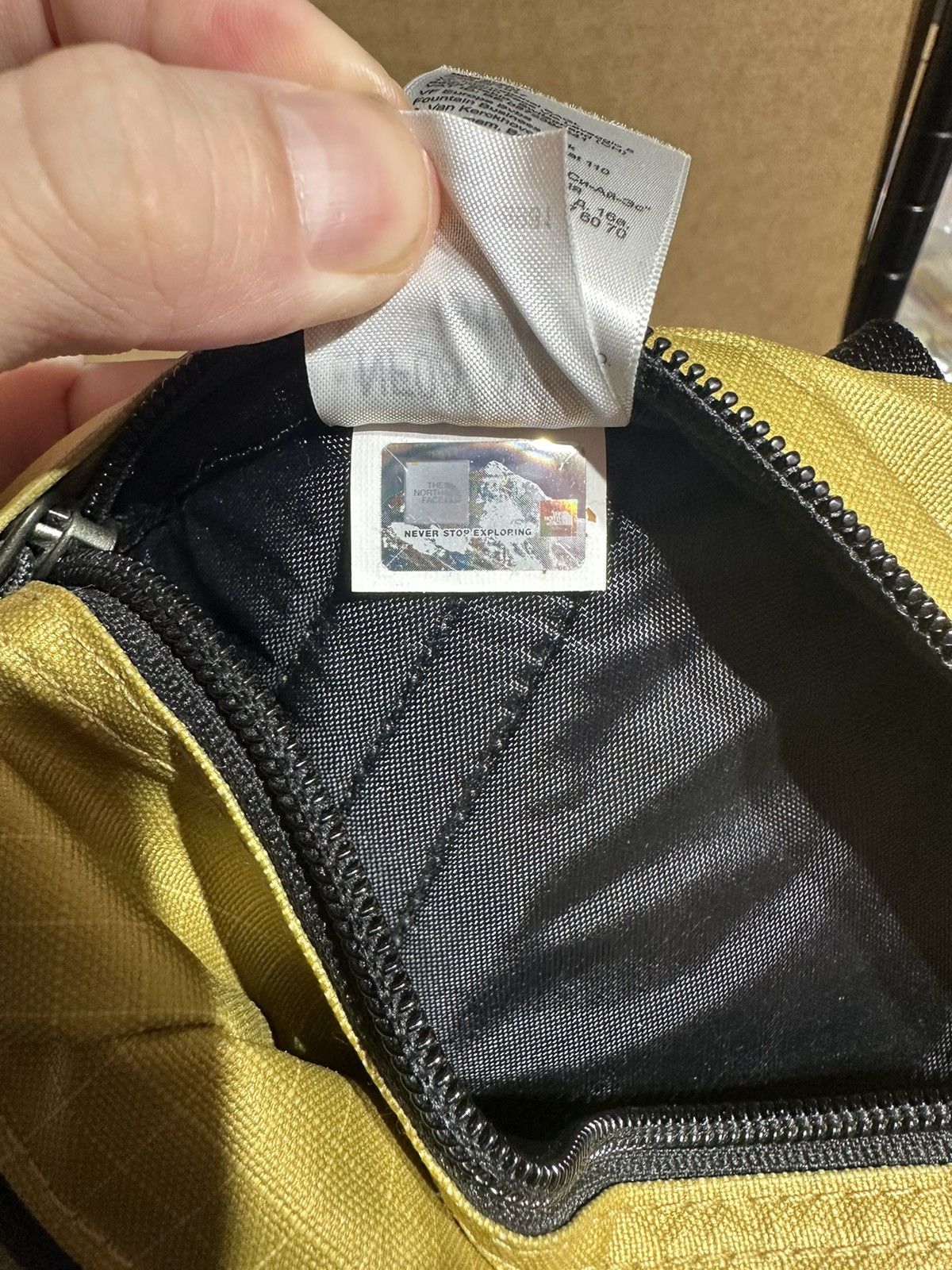 Supreme SS18 Supreme North Face Metallic Roo II Lumbar Pack Size ONE SIZE - 8 Thumbnail