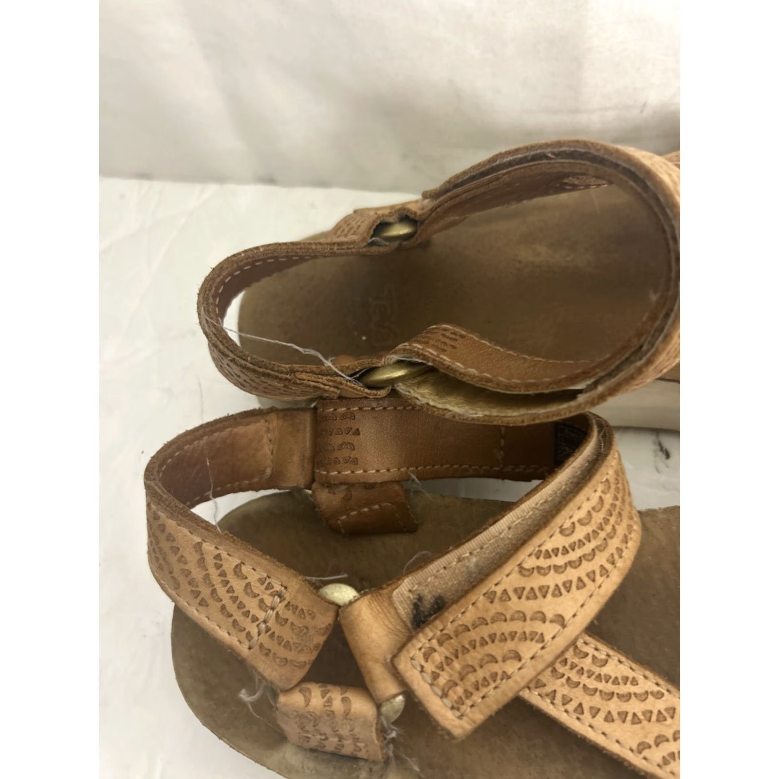 Teva VINTAGE Teva Midform Universal Sandal Women Brown Leather 8 US 37 EU Strappy Adjustable Hook & Loop Size US 4 / IT 34 - 5 Thumbnail