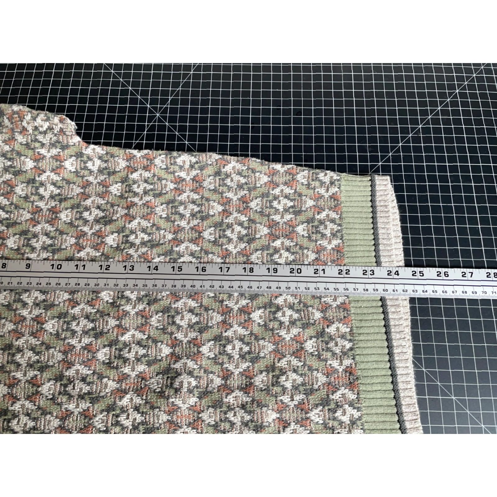 Vintage Crossings Sweater Mens Large Beig e Green Diamond Pattern 90s Textured Cotton-Acrylic Knit Crew Neck Vintage Pullover Casual Size US L / EU 52-54 / 3 - 6 Thumbnail