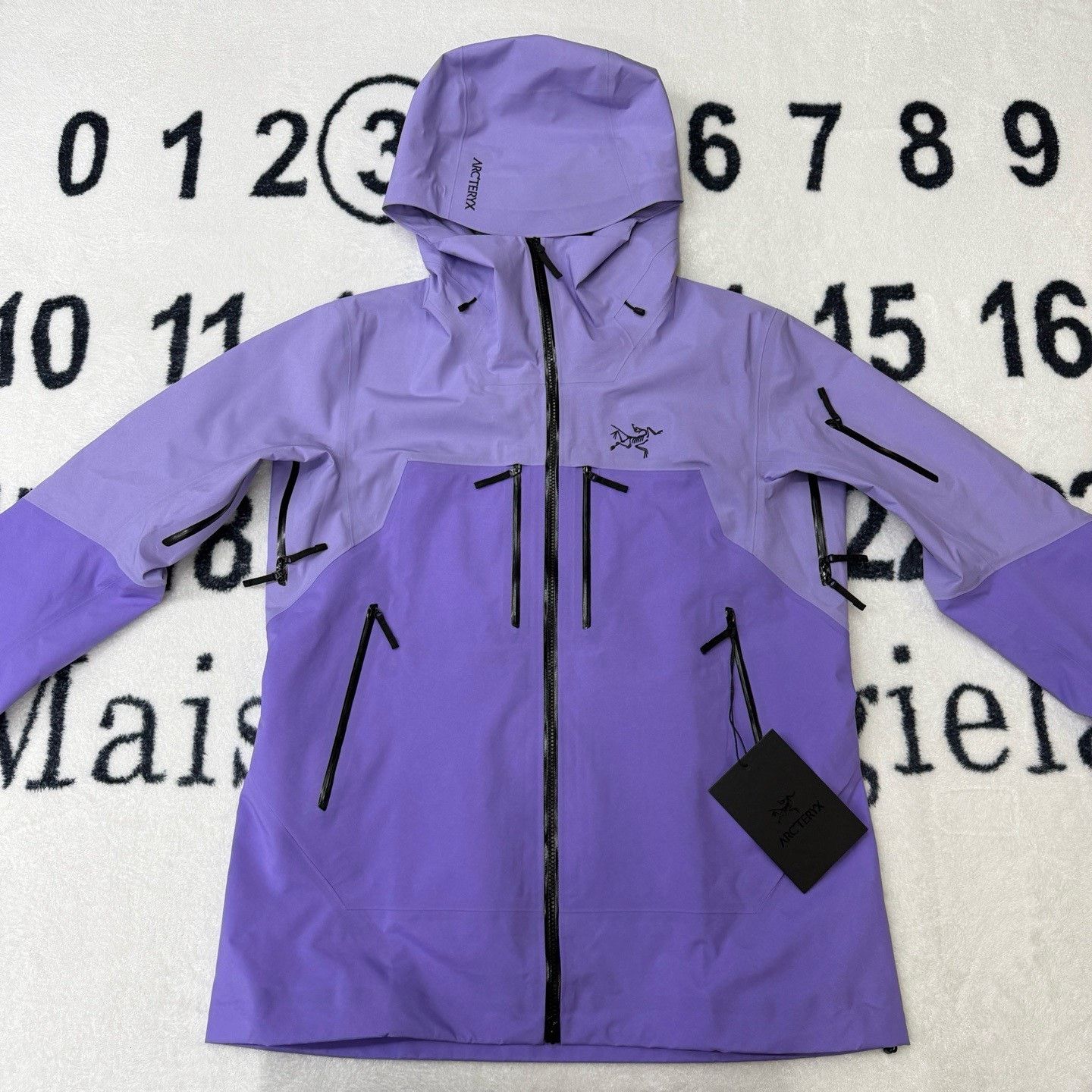 Arc'teryx Arc'teryx Purple Light Jacket L Men Size US L / EU 52-54 / 3 - 1 Thumbnail