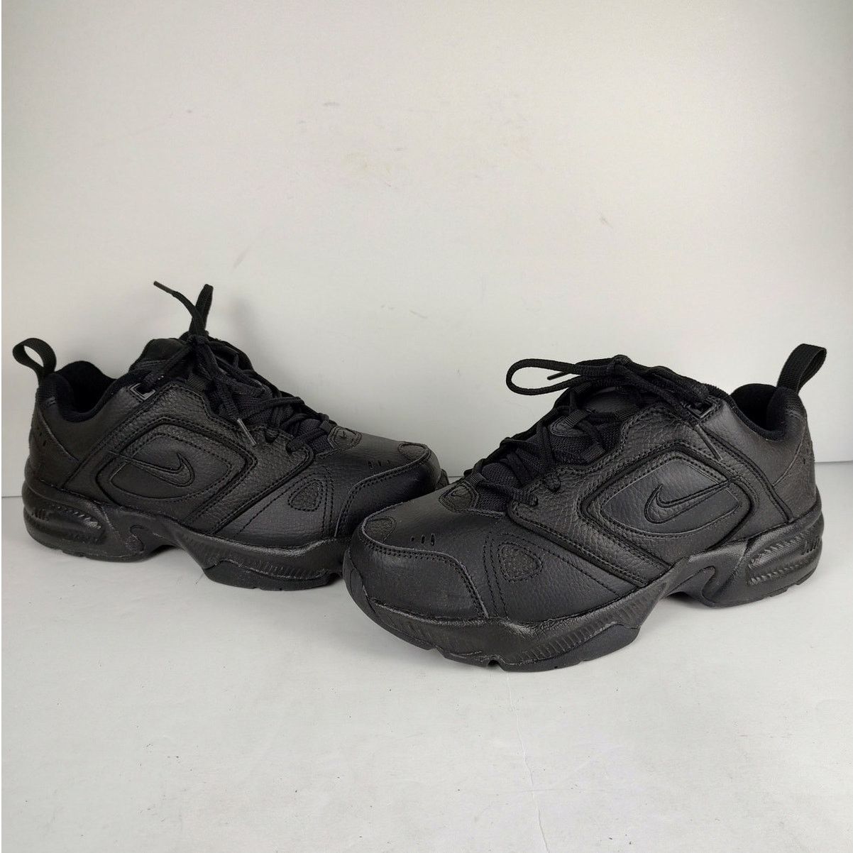 Nike VTG Y2K nike air monarch II streetwear athletic shoes mens 8 Size US 8 / EU 41 - 2 Thumbnail