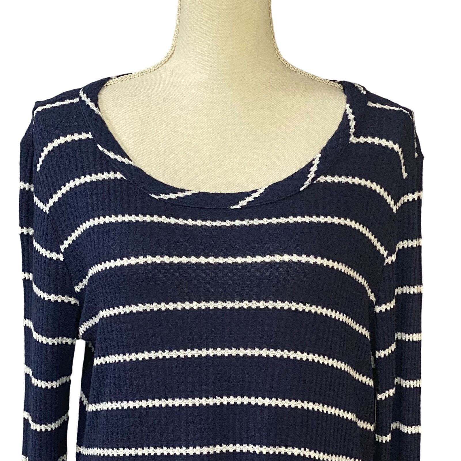 Other Cha Cha Vente Striped Textured Knit Top Large Blue White Size L / US 10 / IT 46 - 7 Thumbnail