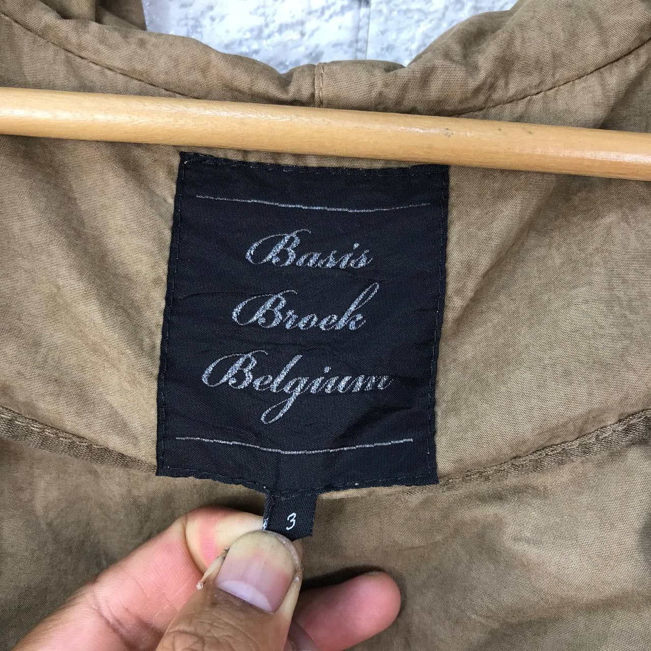 BASISBROEK RARE BASISBROEK BELGIUM KITA-KU OSAKA ROBIN HOOD JUMPER Size US M / EU 48-50 / 2 - 9 Thumbnail