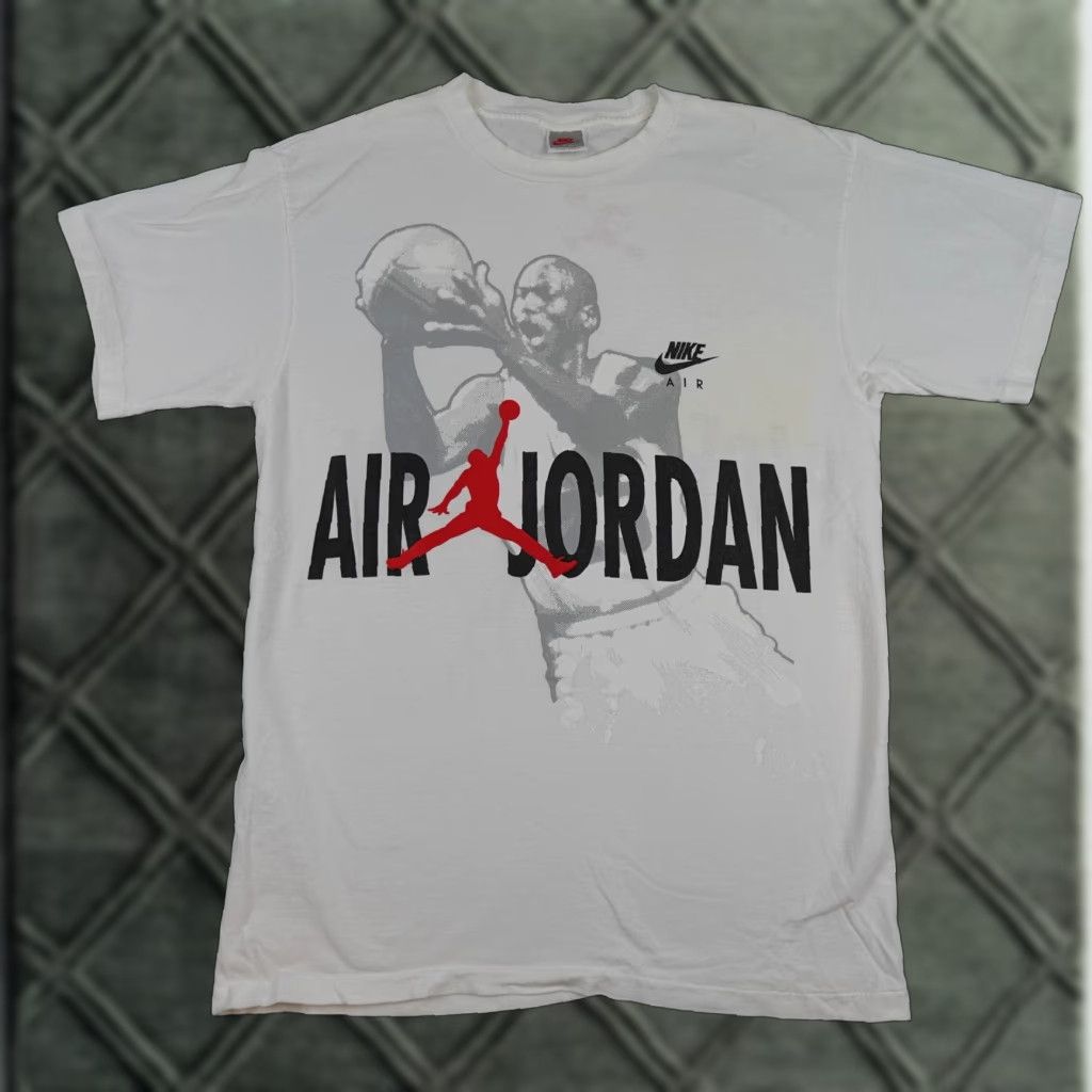 Nike VINTAGE Nike Air Jordan Shirt Mens Large White Hare Jordan Bugs Bunny USA 1991 Size US L / EU 52-54 / 3 - 1 Thumbnail