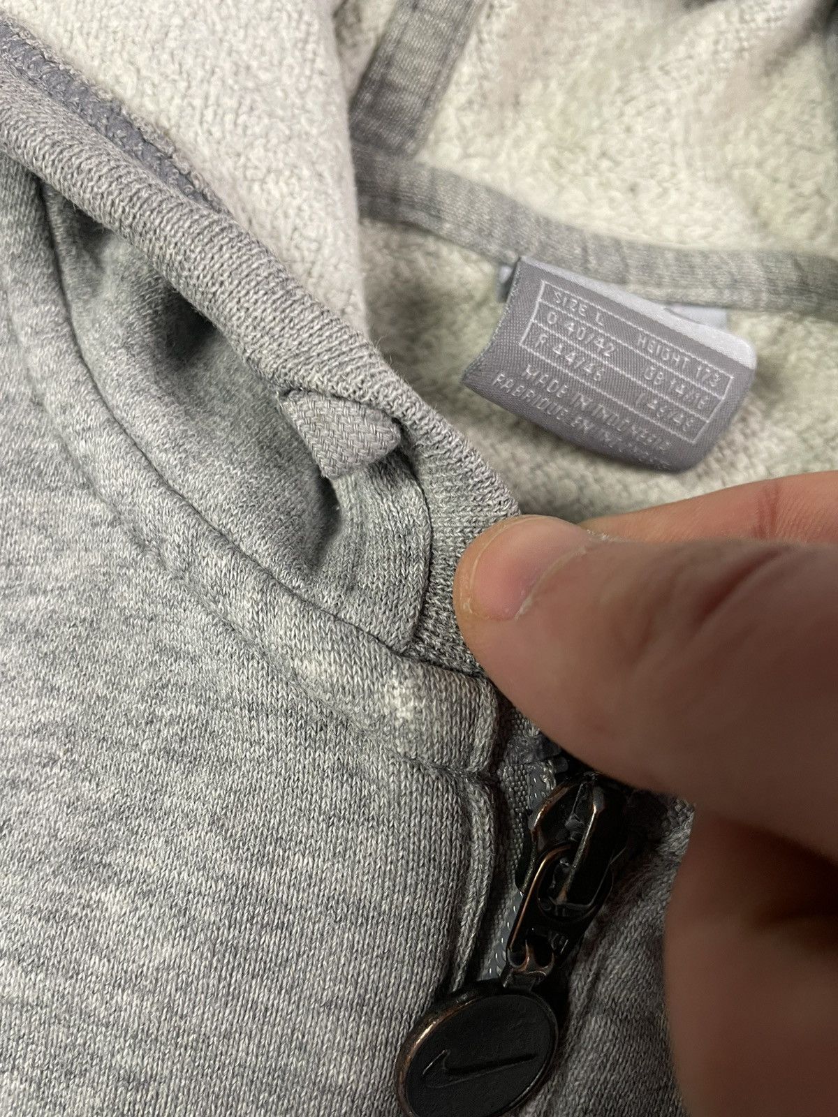 Nike × Vintage Vintage Nike Y2K Grey Sweatshirt Zip Hoodie Size L / US 10 / IT 46 - 4 Thumbnail