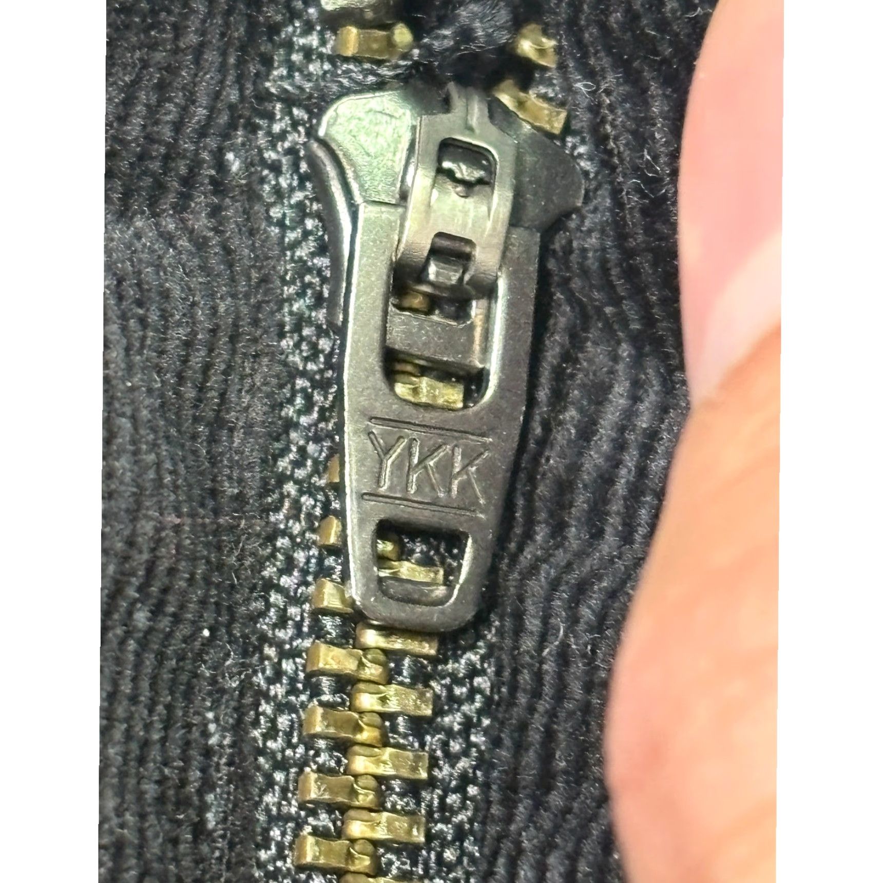 Vince Vince Black Corduroy Cargo Pants Women Size 30X29 Straight Leg Zip Fly Pants Women fall Winter casual engine? Size 30" / US 8 / IT 44 - 3 Thumbnail