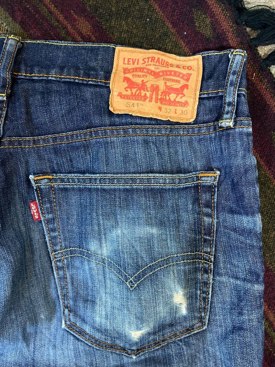 Levi's levis 541 tapered straight cut distressed denim Size US 34 / EU 50 - 4 Thumbnail