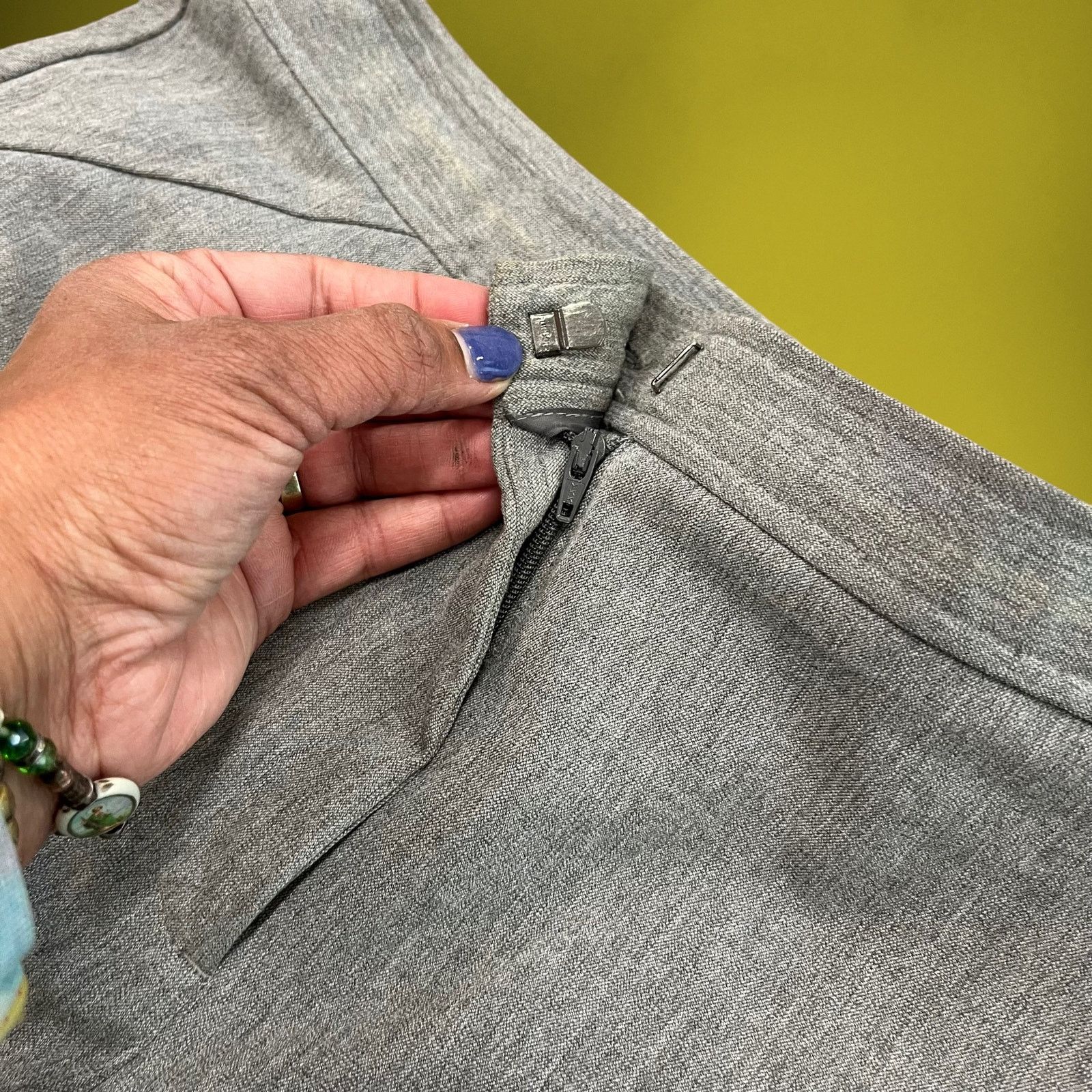 Other Liz Claiborne Anissa Work Slacks Womens Size 10 Proffesional Size 32" / US 10 / IT 46 - 3 Thumbnail