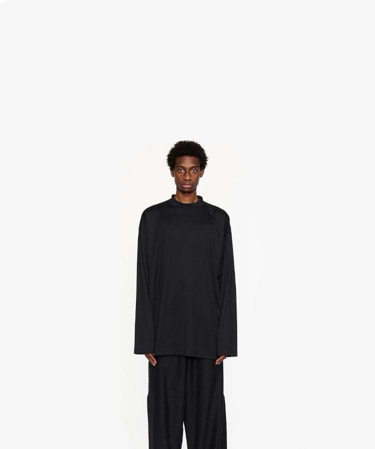 Balenciaga o1tr1nto0725 Long Sleeve T-Shirt Oversized in Black Size US S / EU 44-46 / 1 - 1 Preview