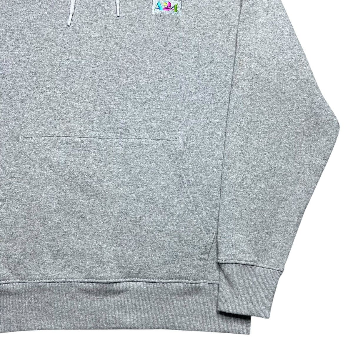 A24 A24 Movies Grey Embroidered Patch Pullover Hoodie Sz L Size US L / EU 52-54 / 3 - 16 Thumbnail