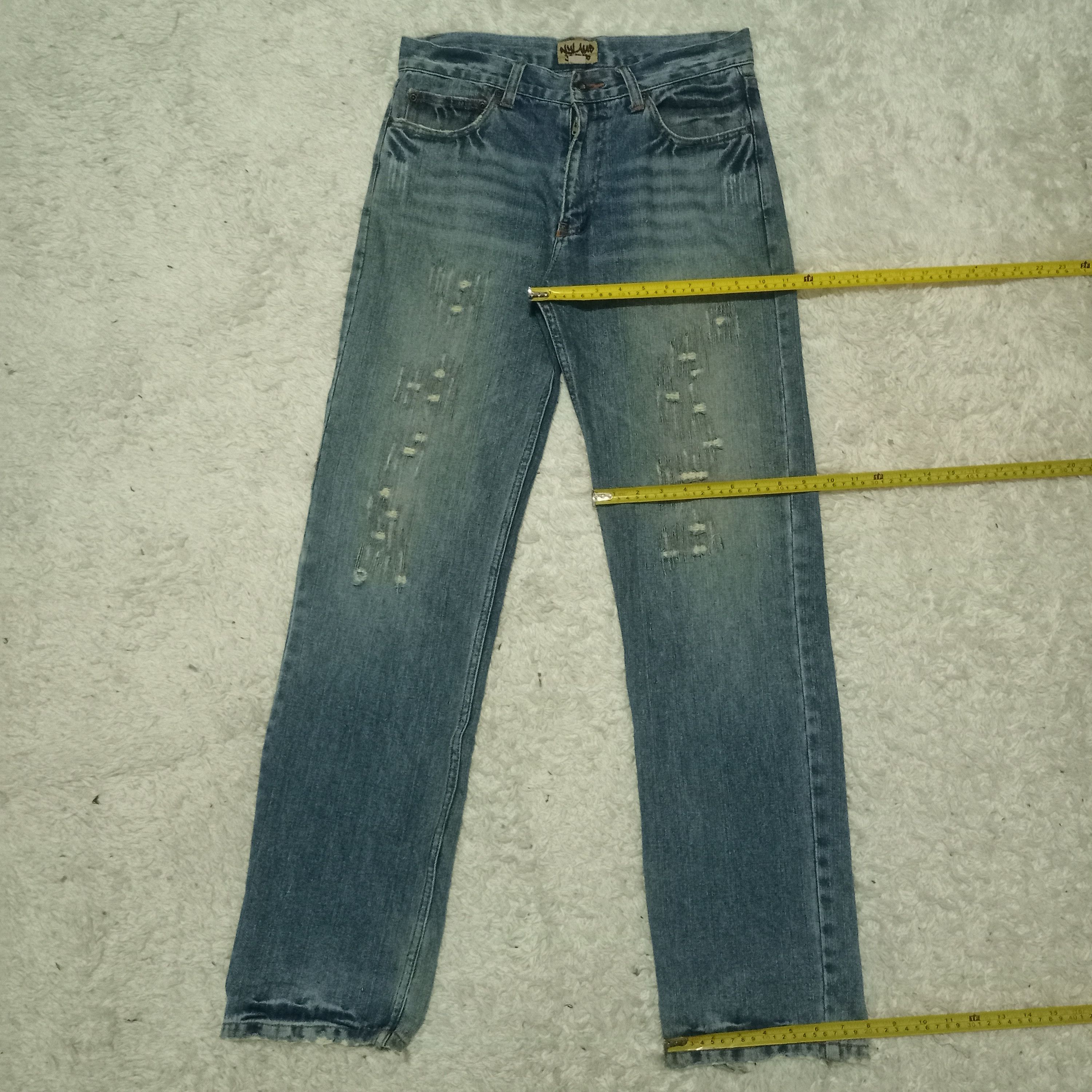 Japanese Brand Vintage Japanese Brand Blue Wash Distressed Loose Jeans Size US 31 - 8 Thumbnail