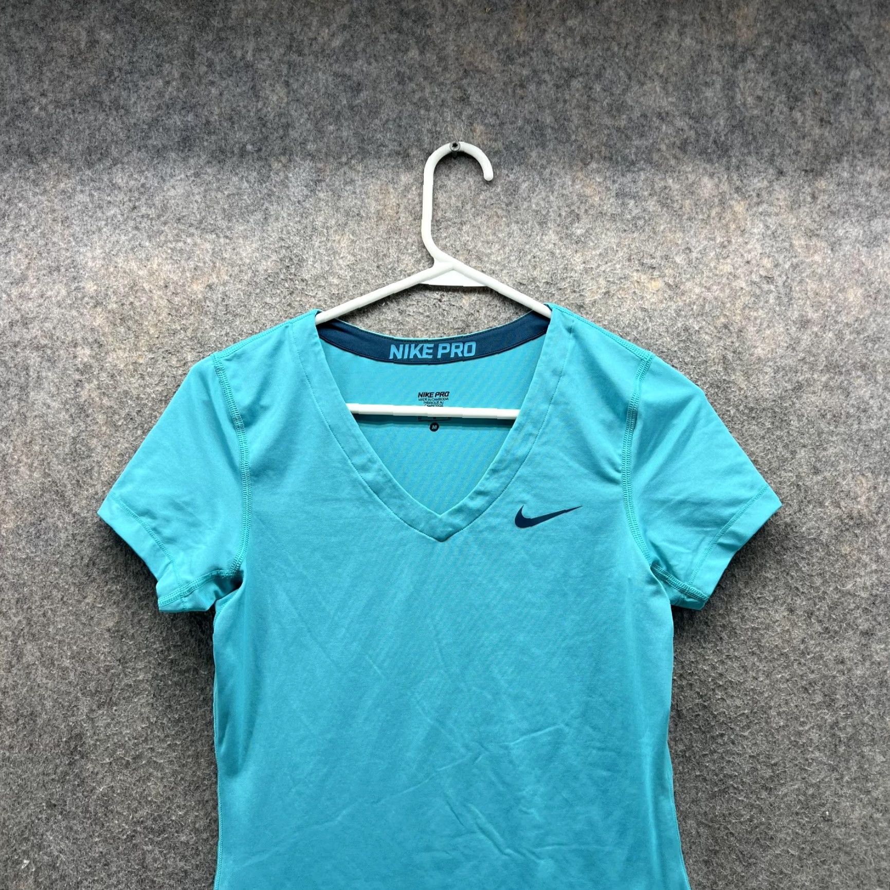 Nike Nike Pro Shirt Women Medium Blue Athletic Training Polyester T-Shirt Casual Womens Size M / US 6-8 / IT 42-44 - 2 Thumbnail