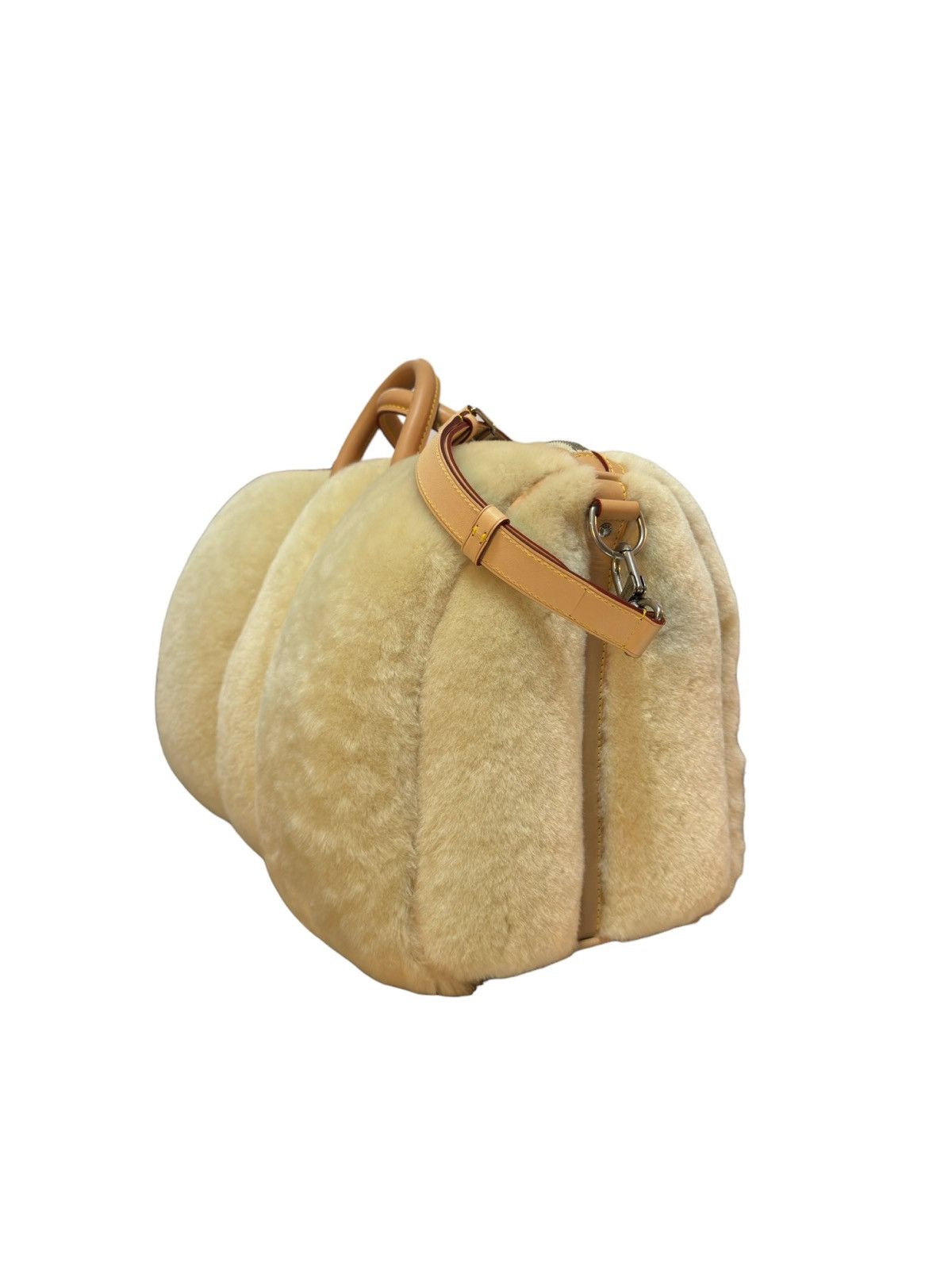 Louis Vuitton Louis Vuitton Mink Keepall Bandoulière 50 (Shearling) Duffle Size ONE SIZE - 10 Thumbnail