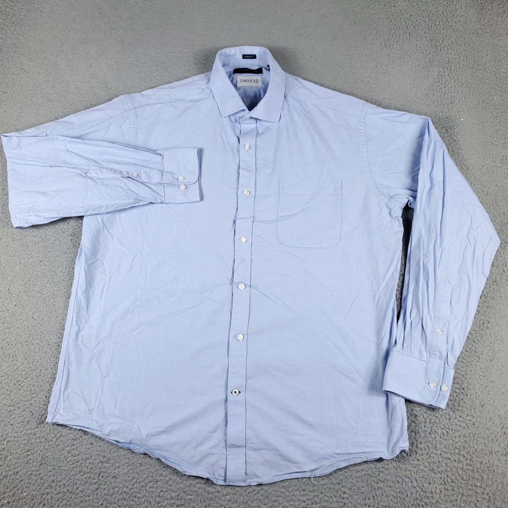 Tommy Hilfiger Tommy Hilfiger Shirt Mens XL Blue Button-Up Long Sleeve Casual Classic Poplin Size US XL / EU 56 / 4 - 2 Thumbnail