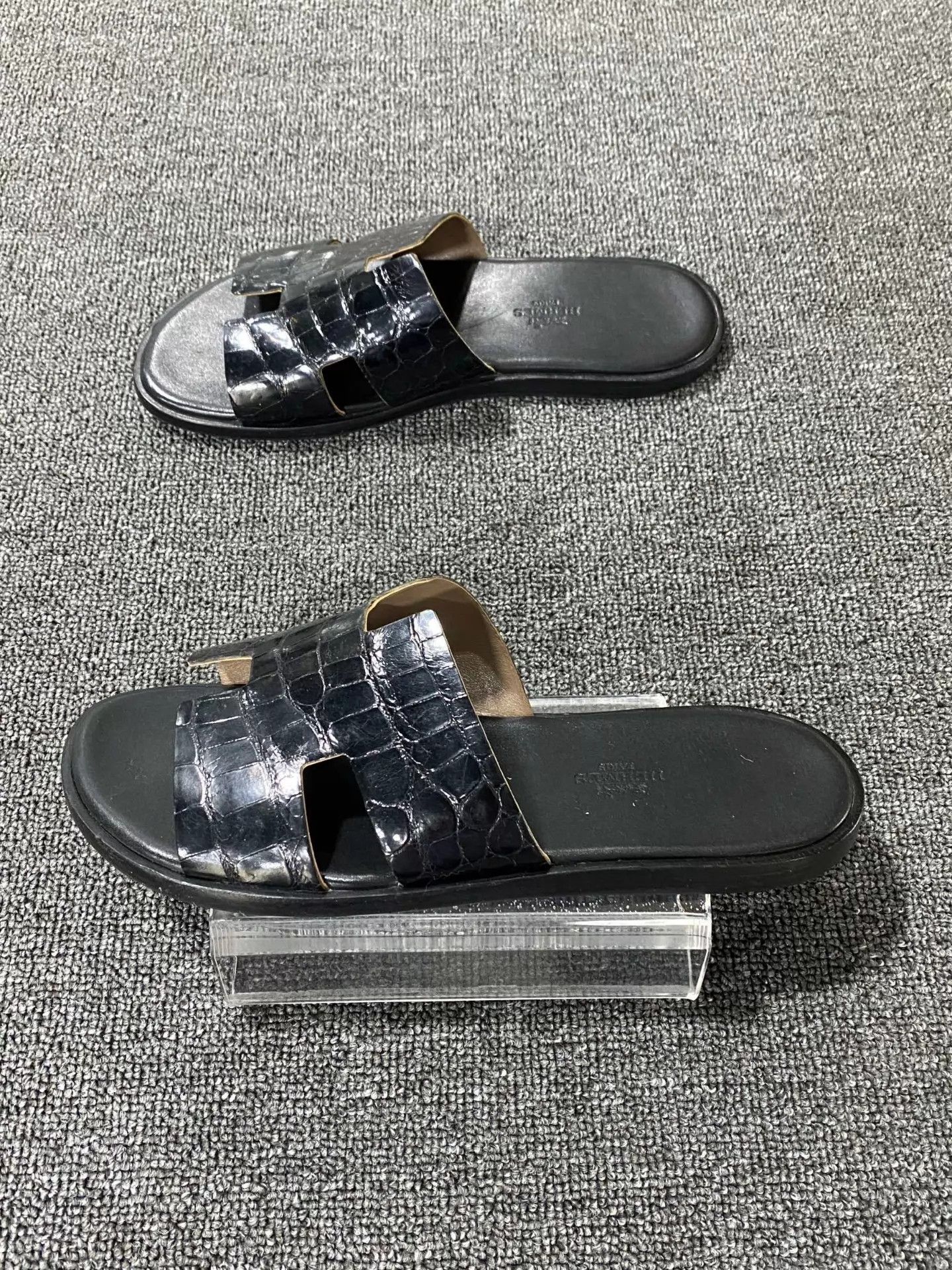Hermes Hermes Croc Slippers 98 New Size 38 Size US 7.5 / IT 37.5 - 3 Thumbnail